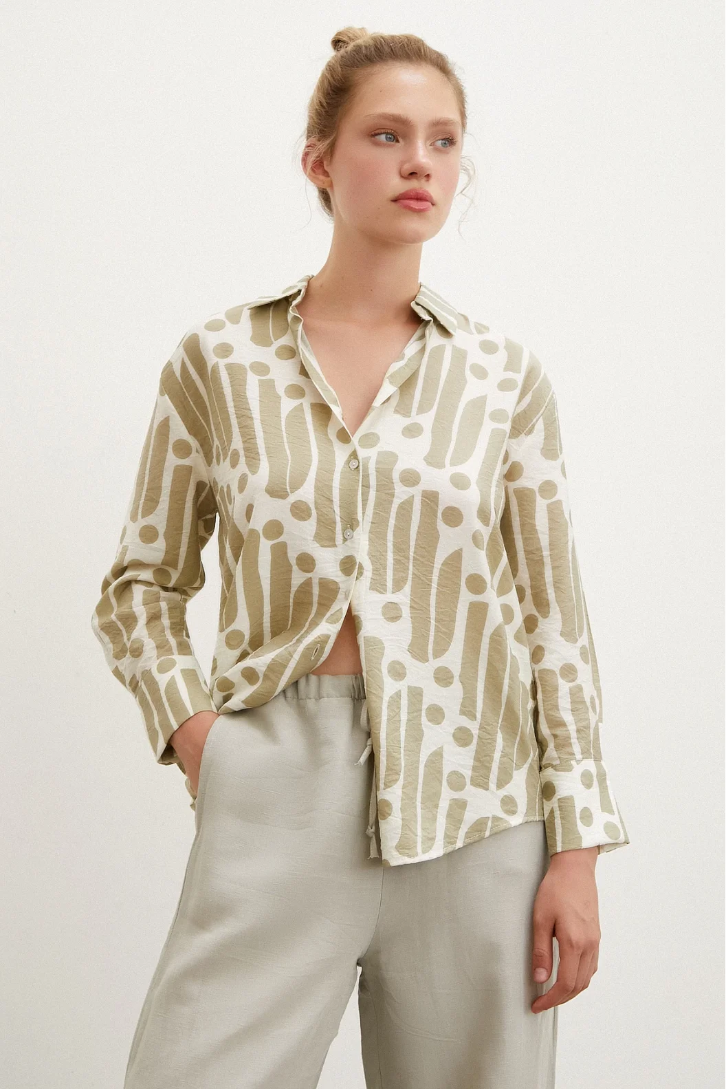 Modernes Muster Modalhemd Khaki