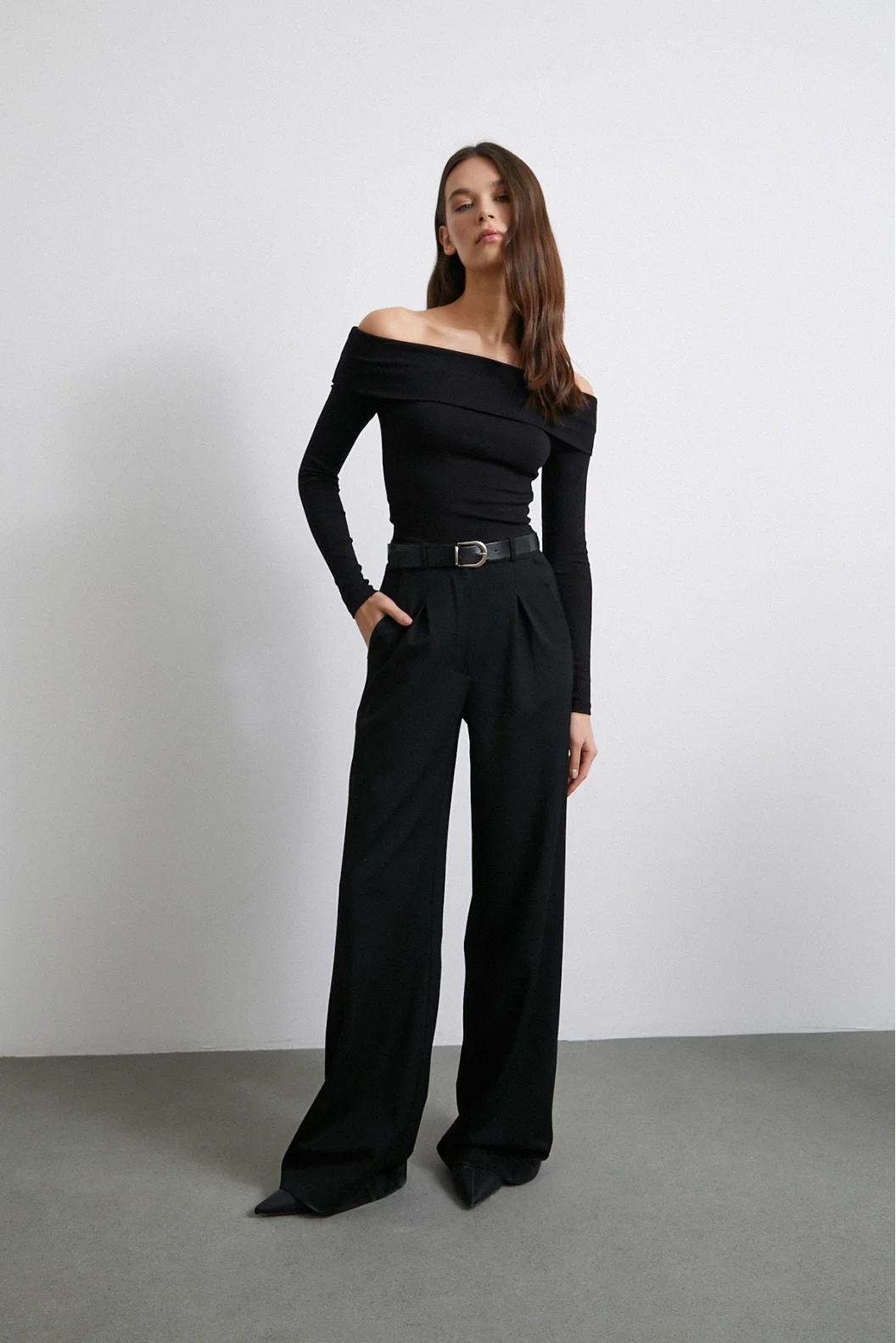 Off Shoulder Kaskorse Black Blouse