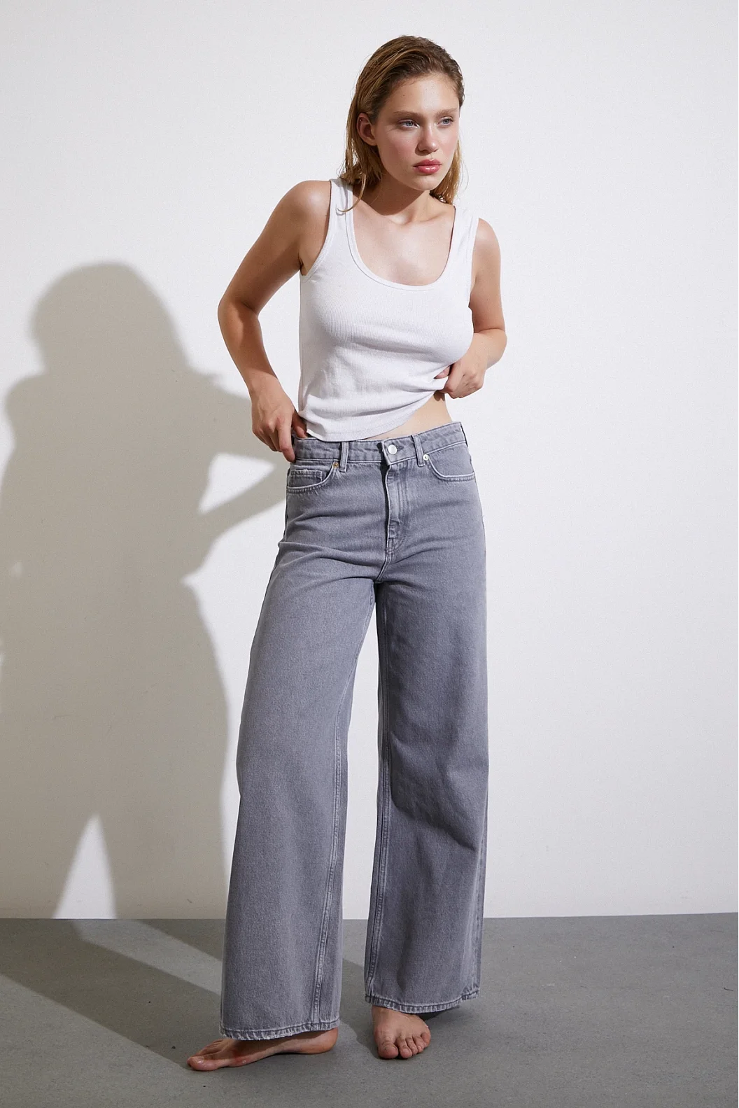 High Waisted Wide Leg Jean Smoke