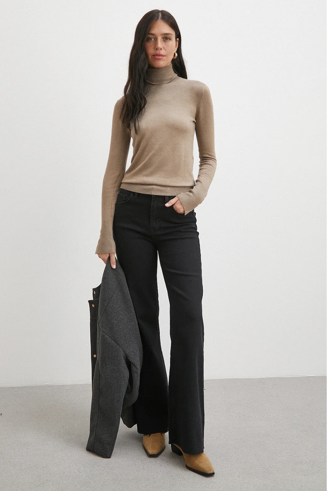 Push Up Kesik Geniş Paça Jean Siyah