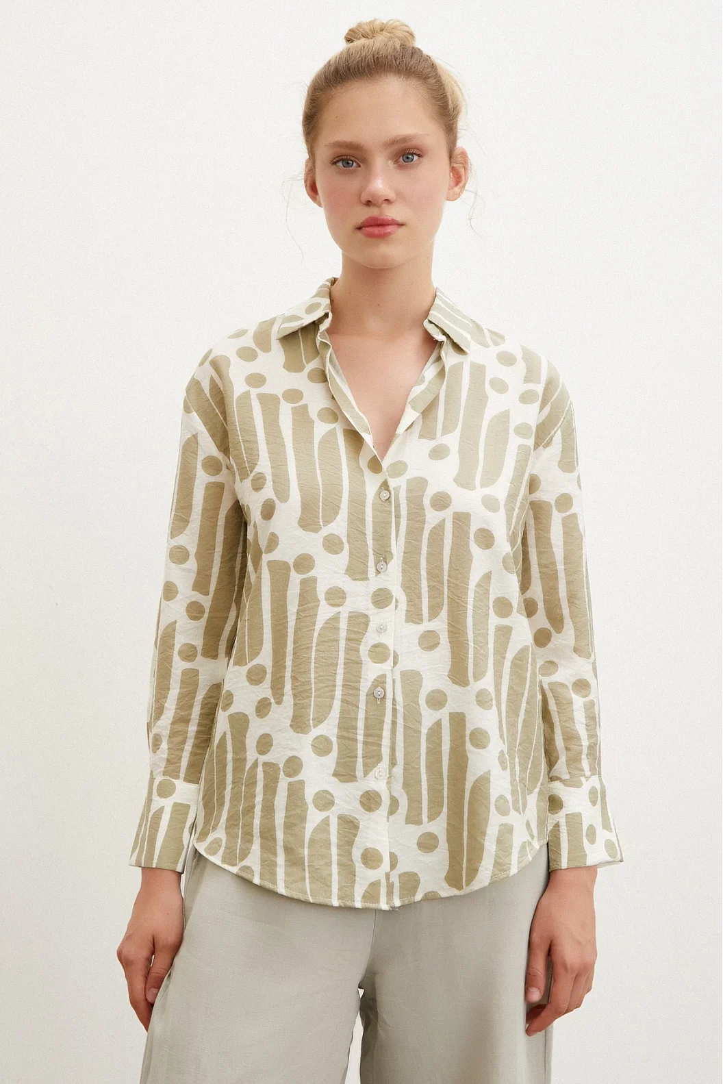 Modernes Muster Modalhemd Khaki