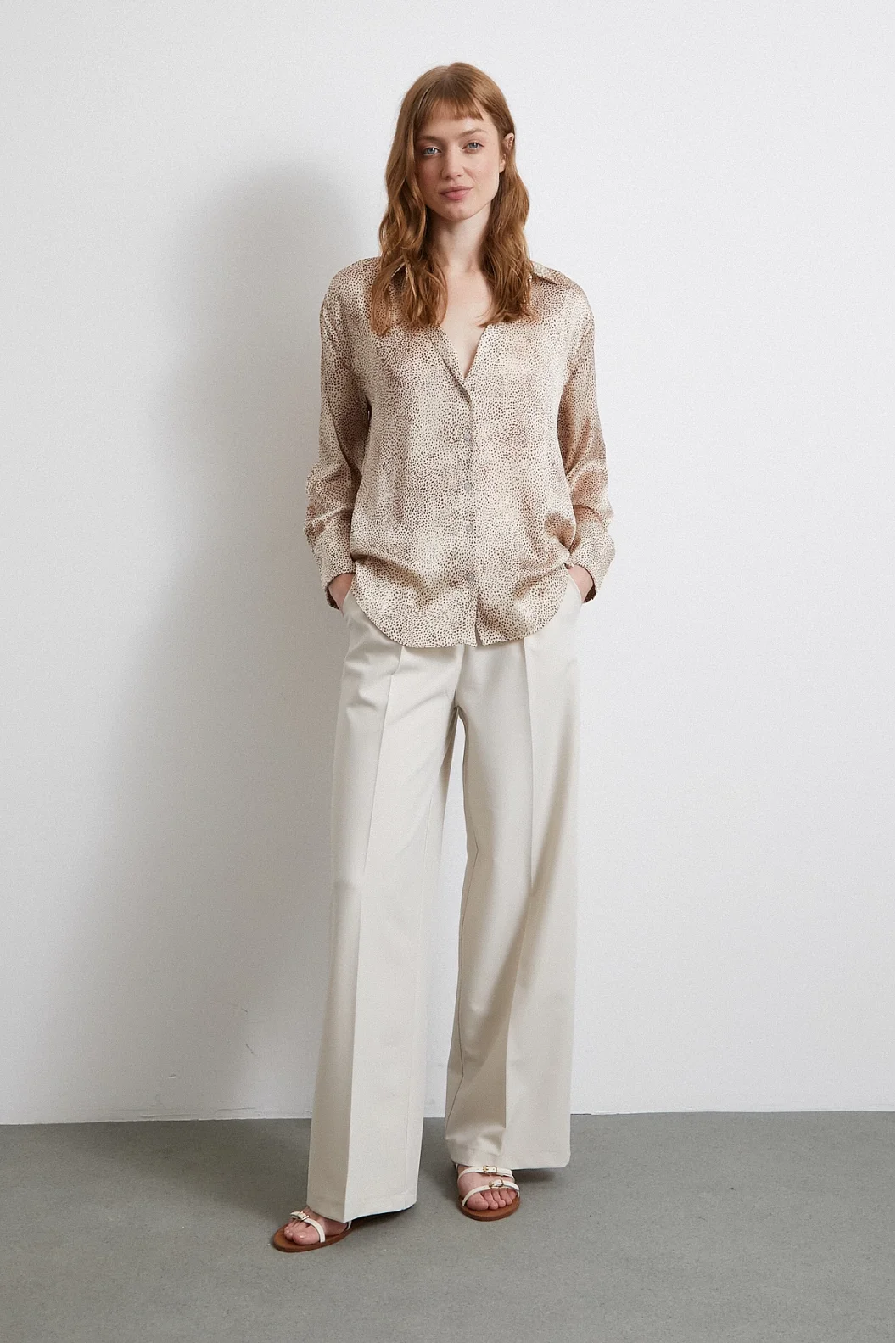 V-Neck Patterned Satin Shirt in Brown