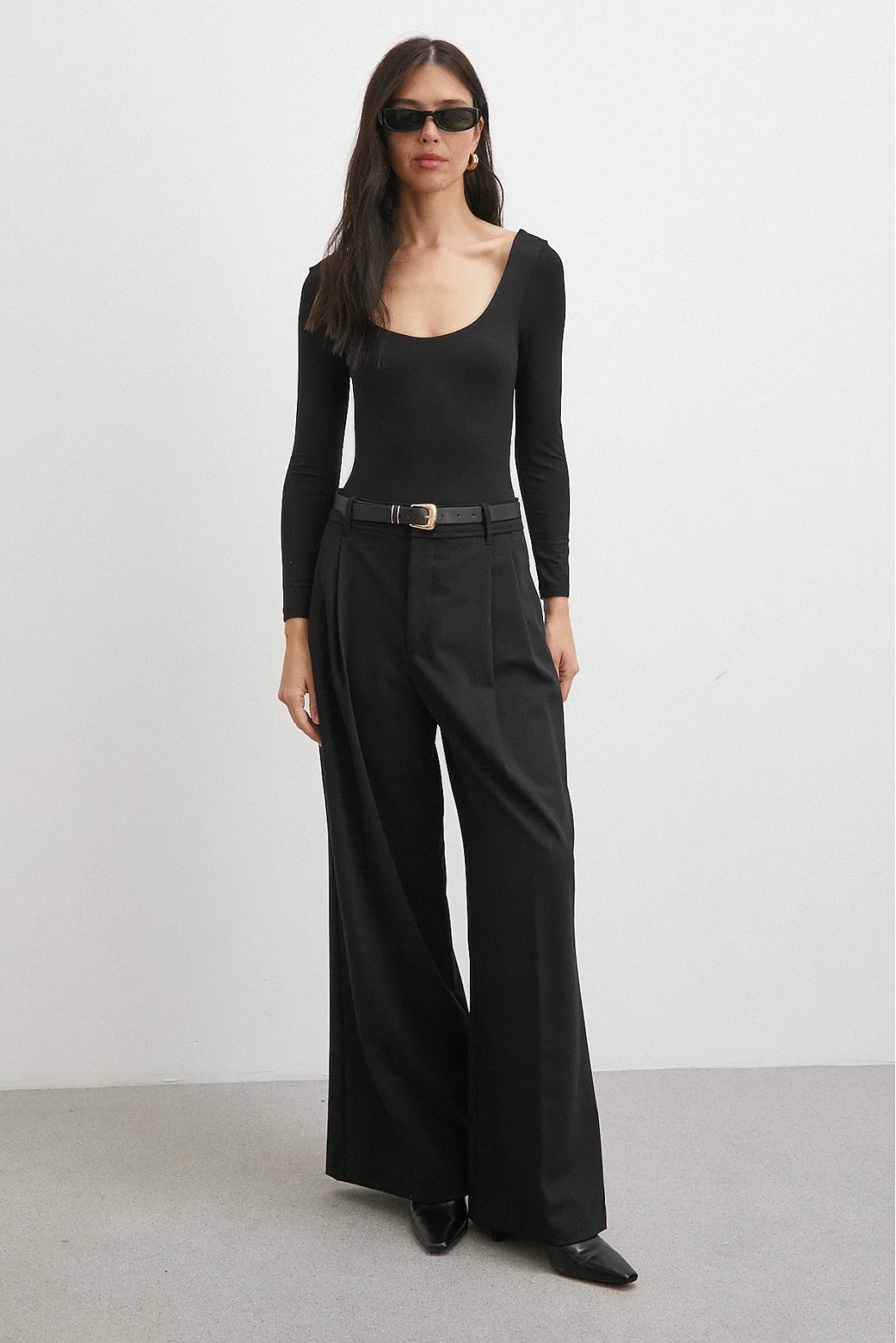 U Yaka Uzun Kollu Çıtçıtlı Bodysuit Siyah