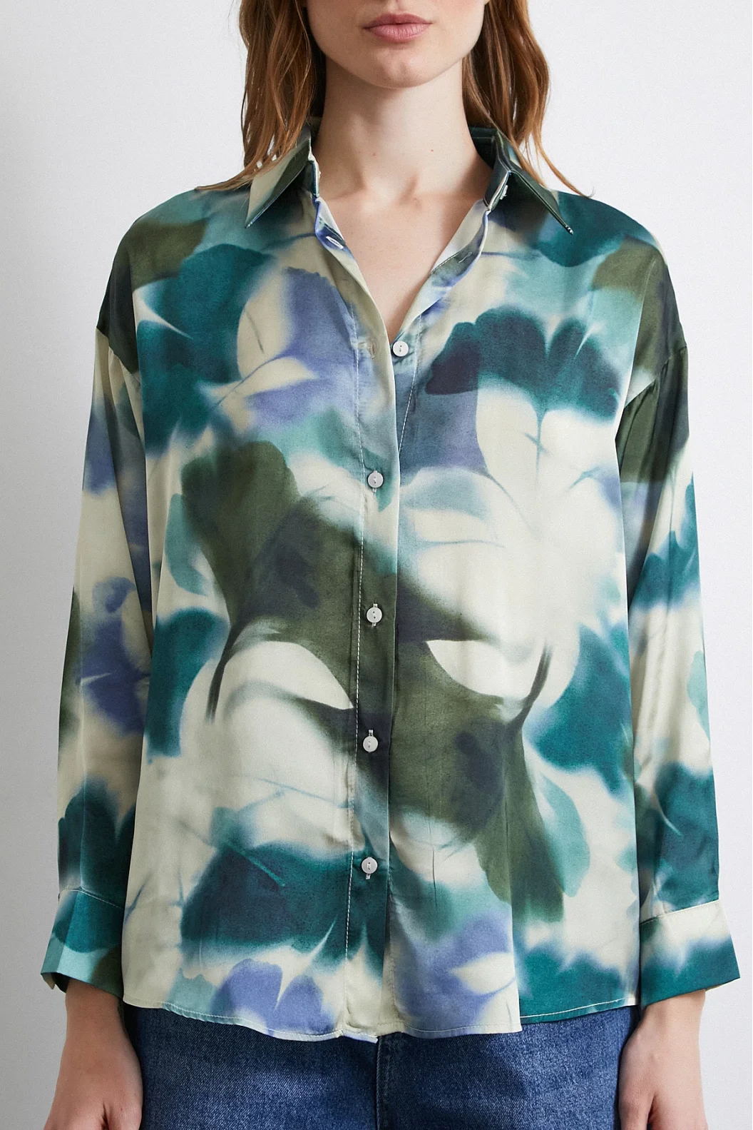 Batikmuster Satinbluse in Petrol