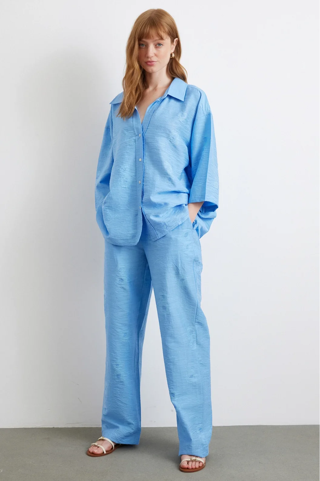 Armut Arm Oversize-Hemd Blau