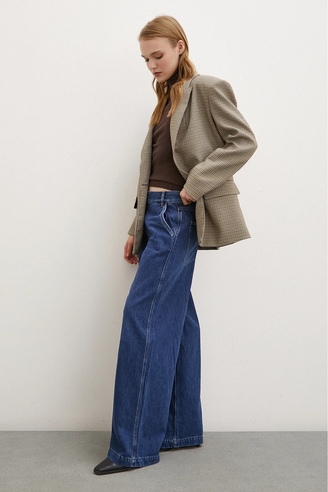 Hoch geschnittene weite Beinschlag-Jeans Blau