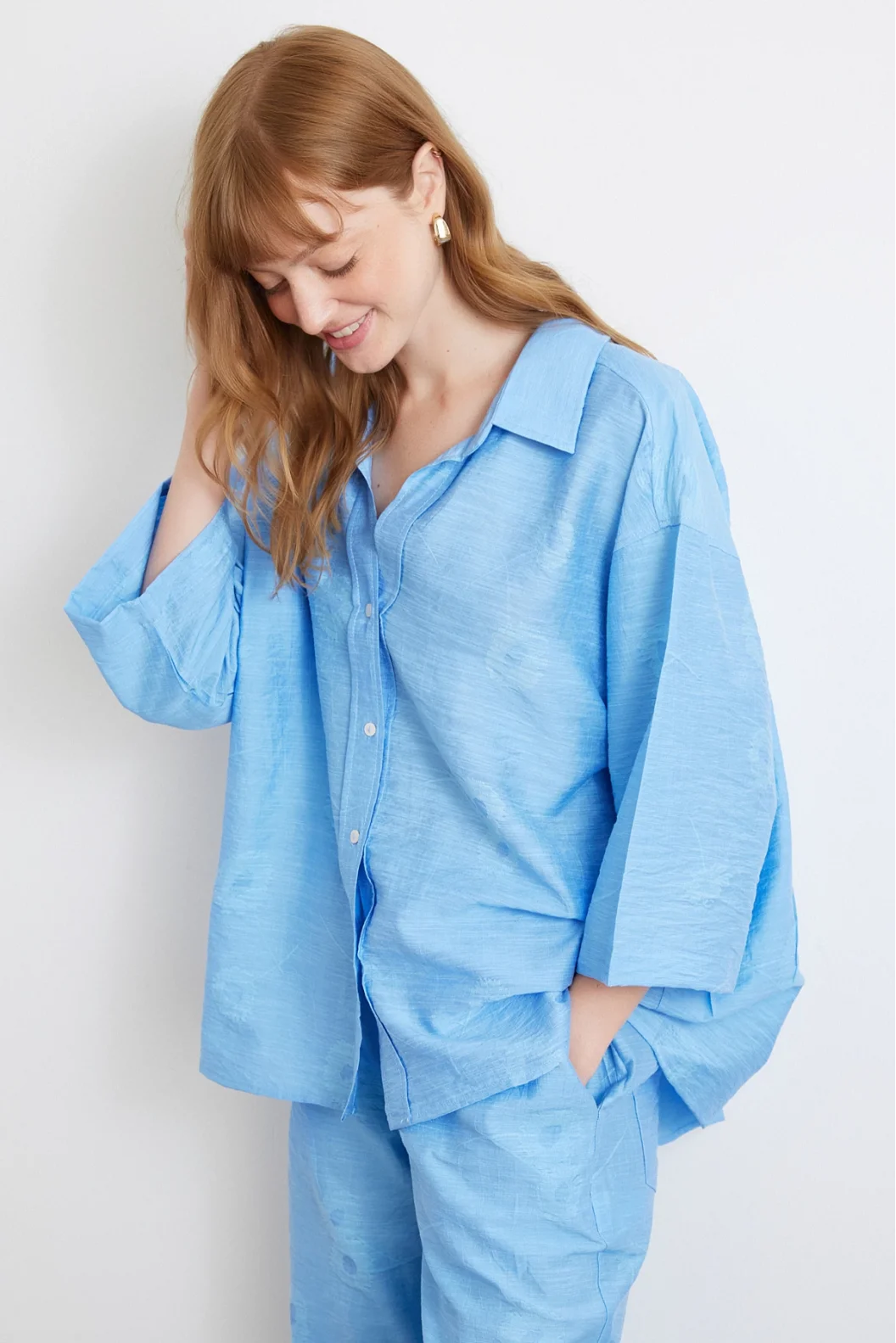 Armut Arm Oversize-Hemd Blau