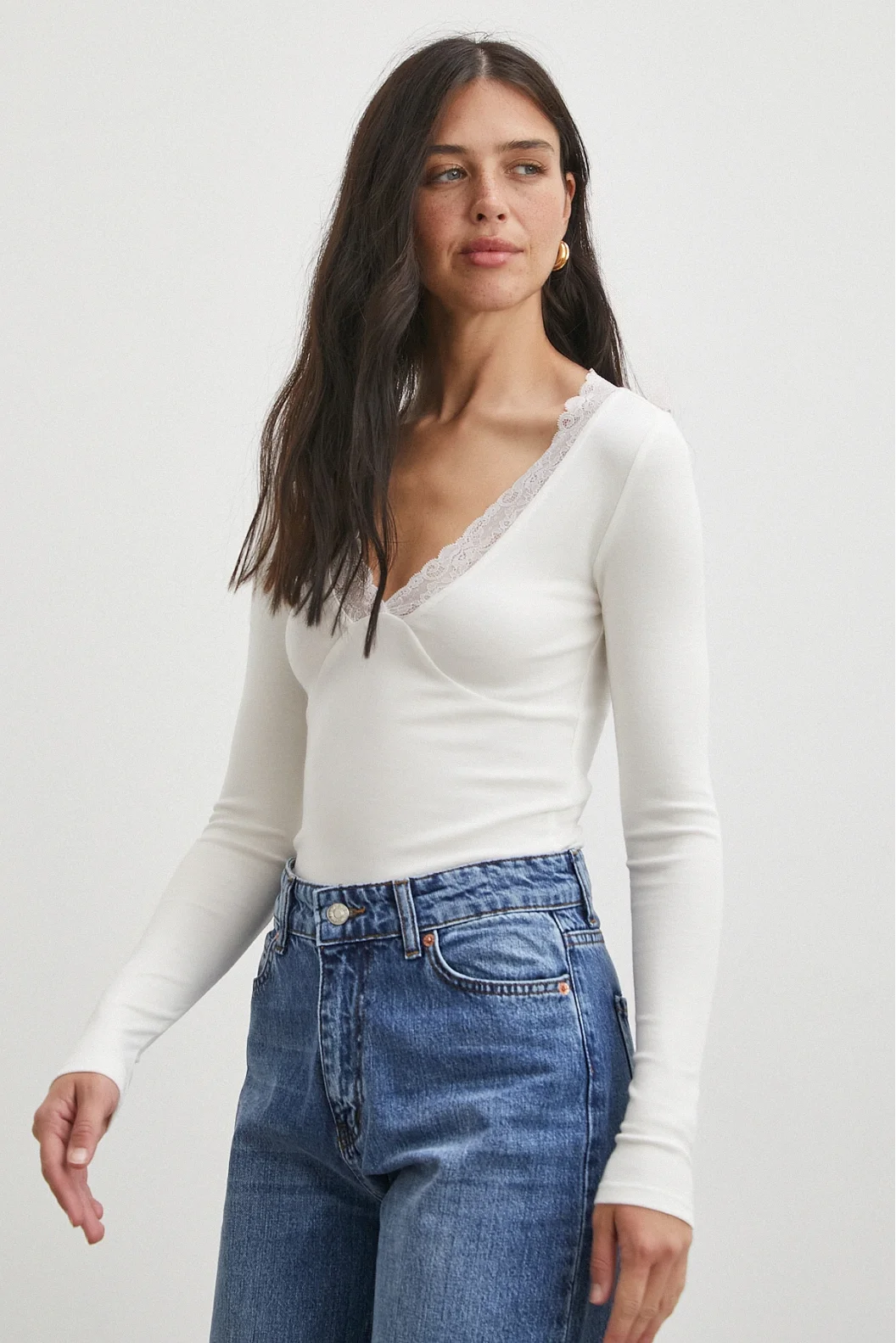 Yakası Dantelli Bluz Beyaz