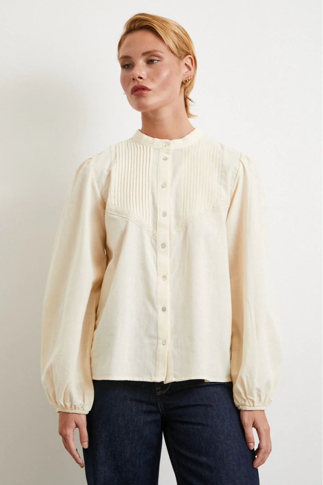 Lacey Detailed Lace Shirt Cream