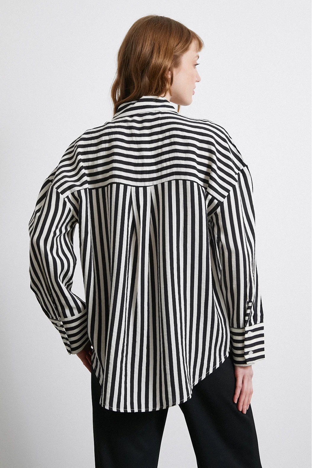 Gestreiftes T-Shirt Schwarz
