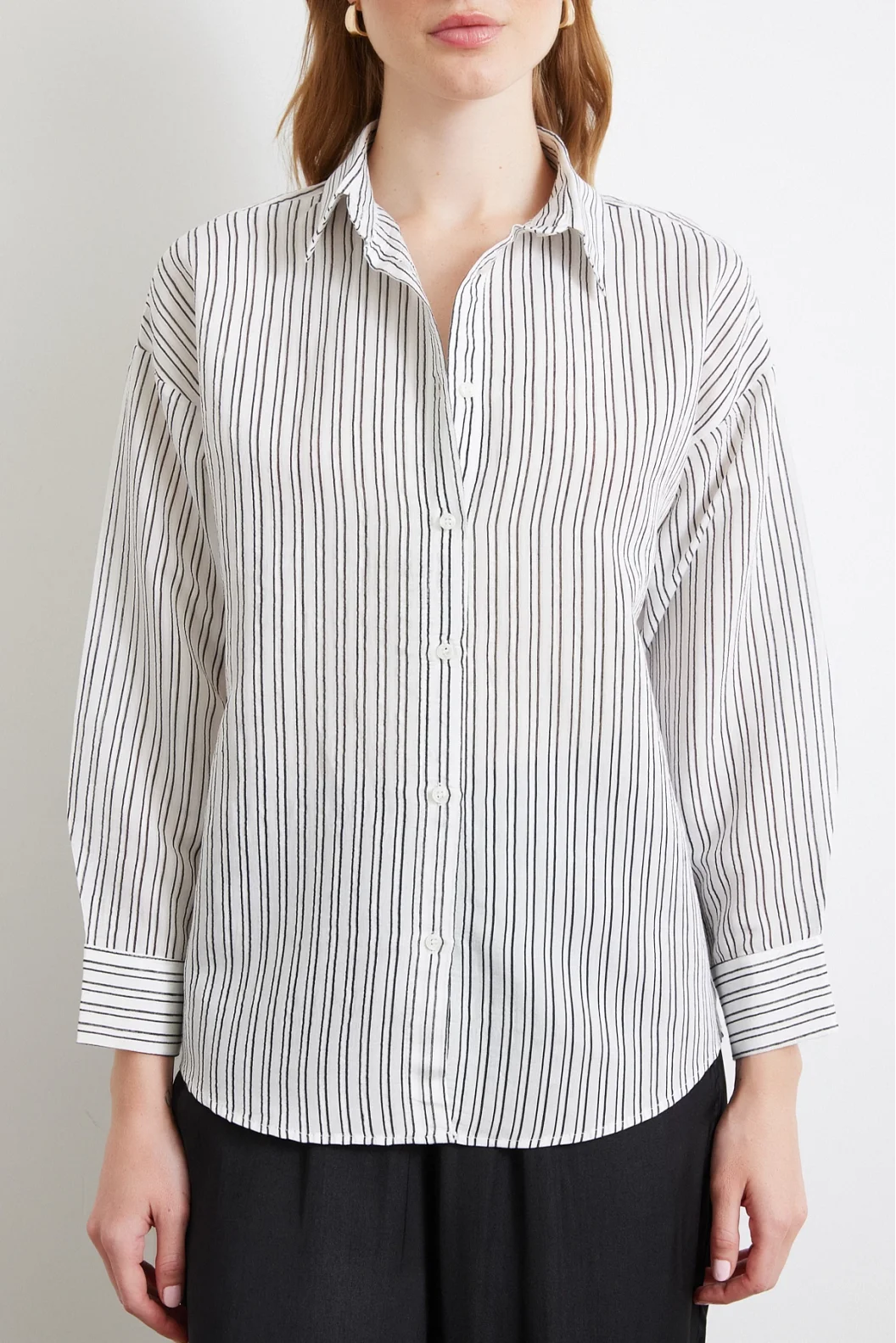 Geschmücktes T-Shirt mit symmetrischen Linien Schwarz