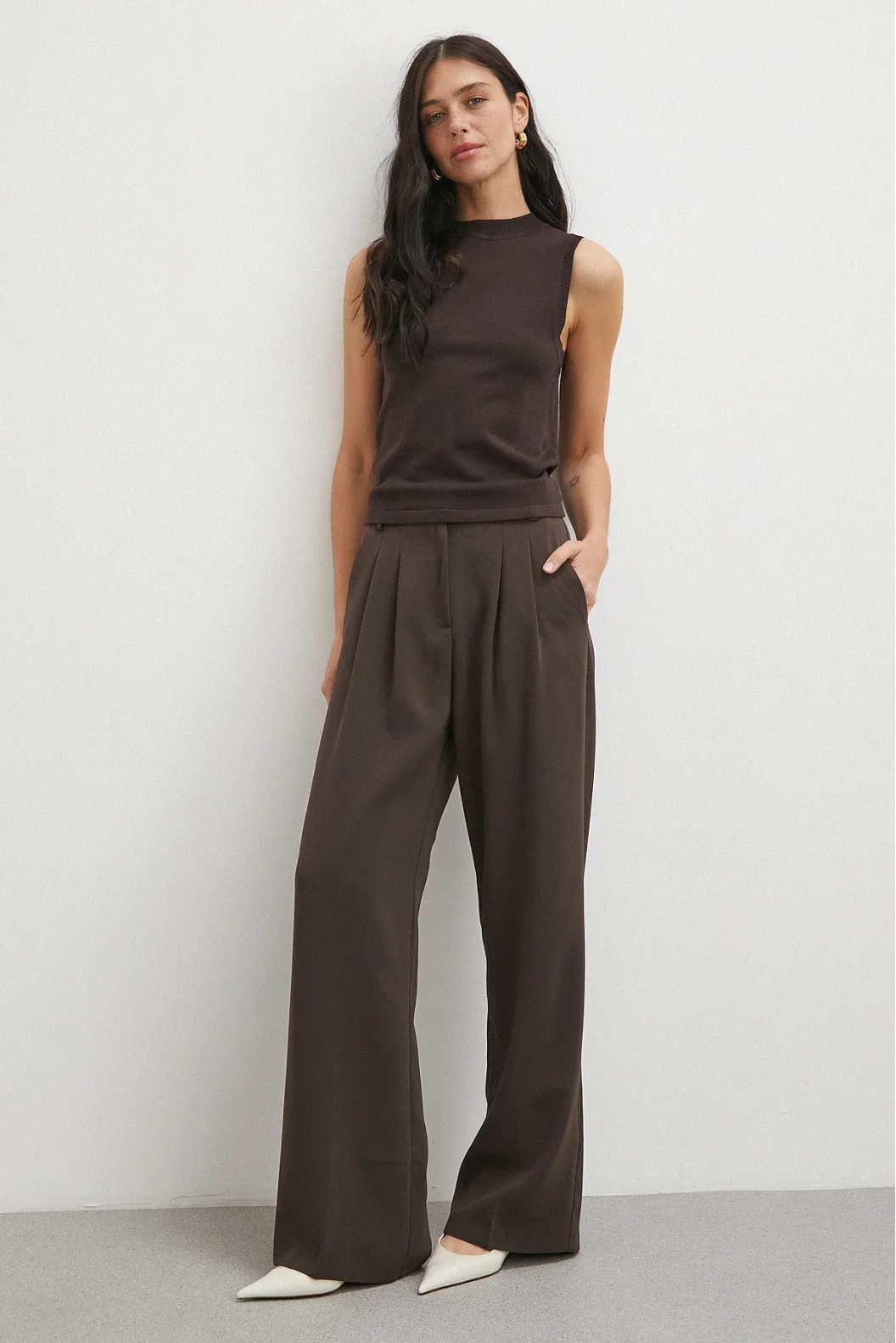 Beli Lastikli Pileli Geniş Paça Pantolon Kahve