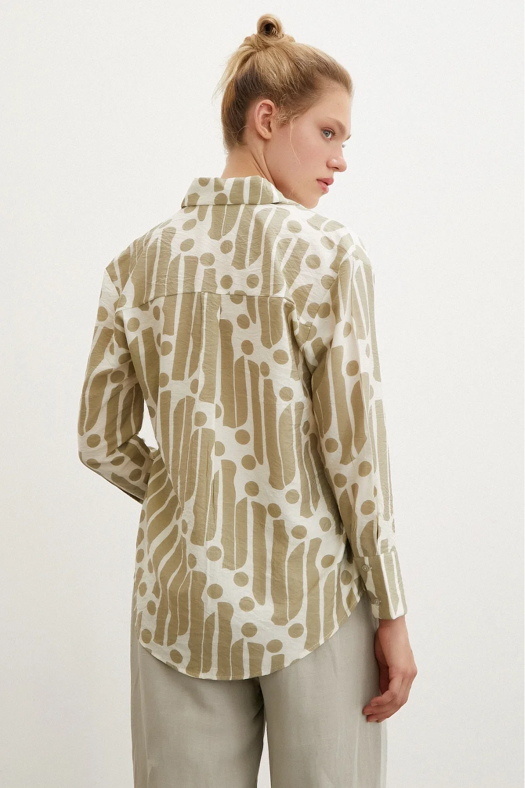 Modernes Muster Modalhemd Khaki