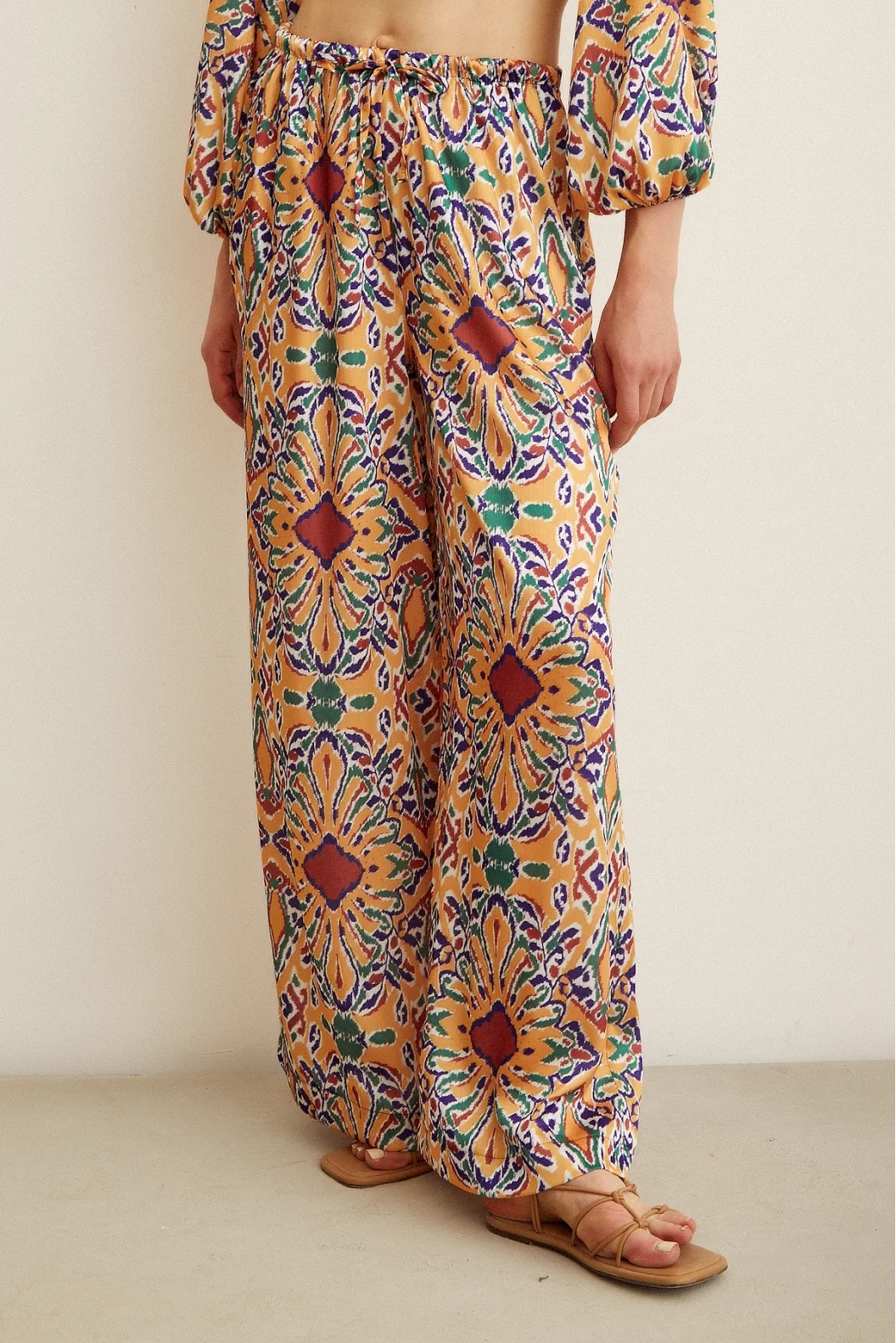 Patterned Loose Fit Pants Gold