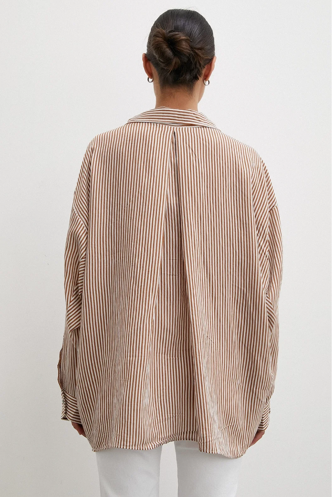 Bat Sleeve Striped Shirt Brown