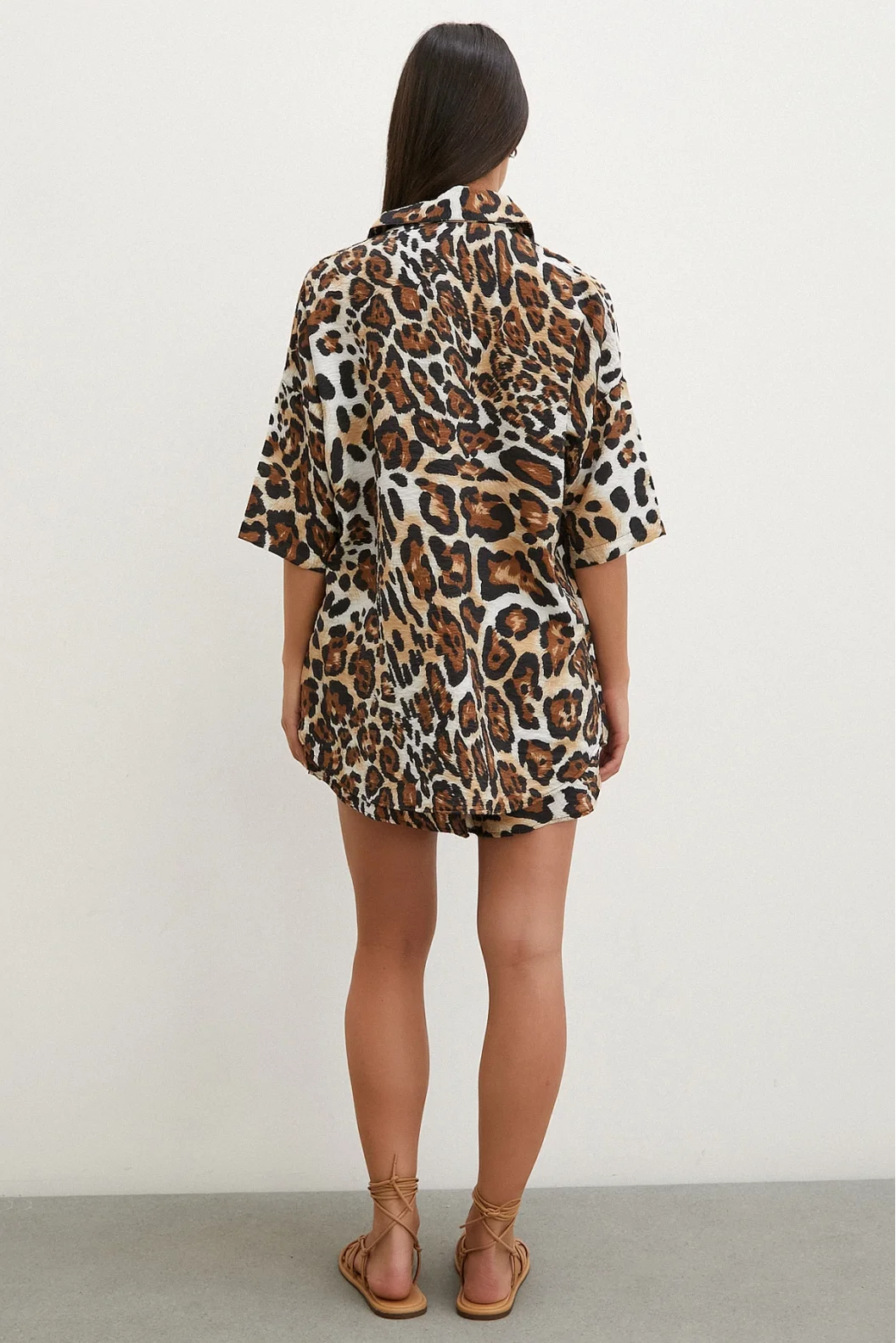 Pocketed Leopard Patterned Shorts Set Khaki