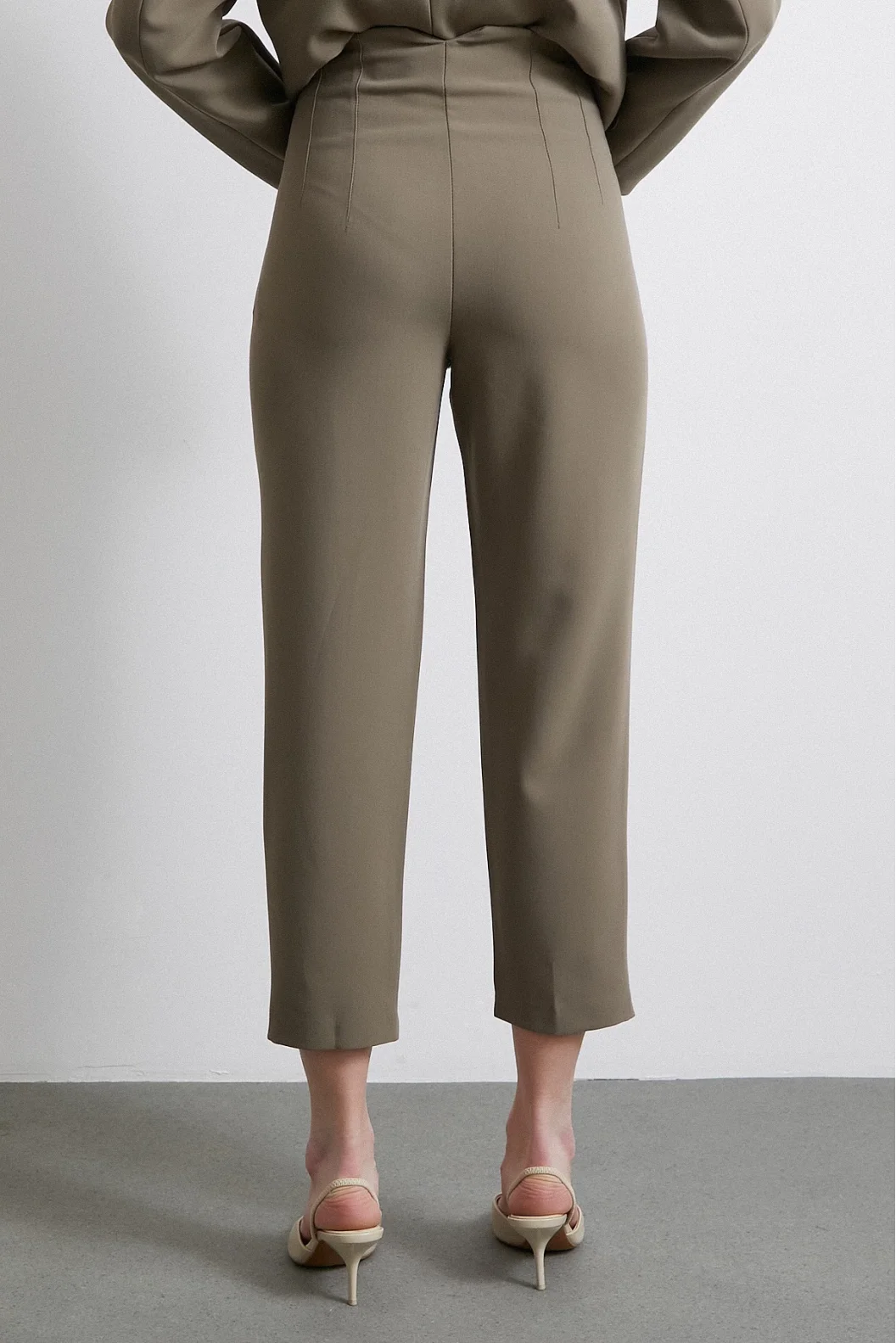 Vorne gebürstete Skinny-Stoffhose in Khaki