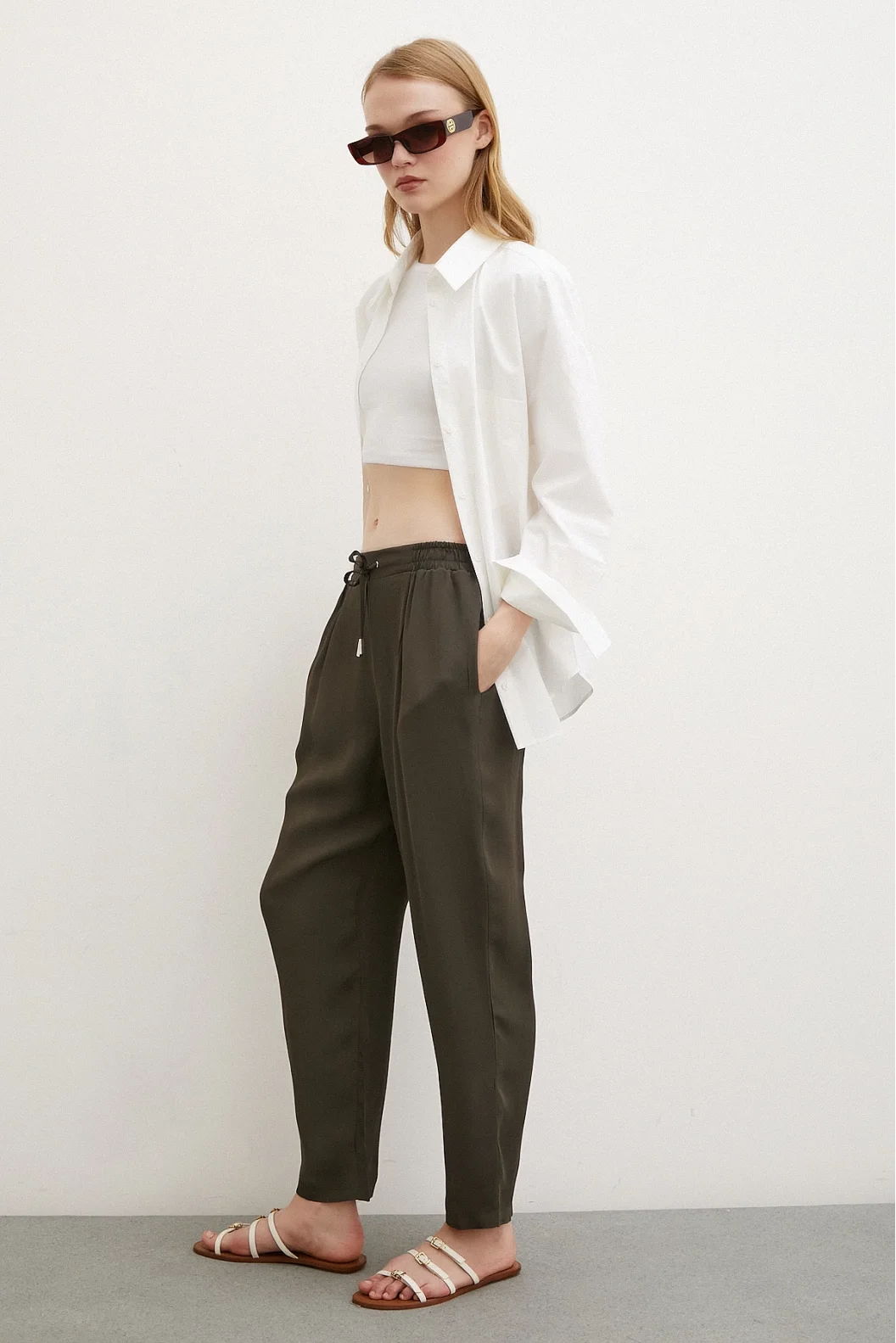 Elastic Waist Pipe Leg Pants Khaki