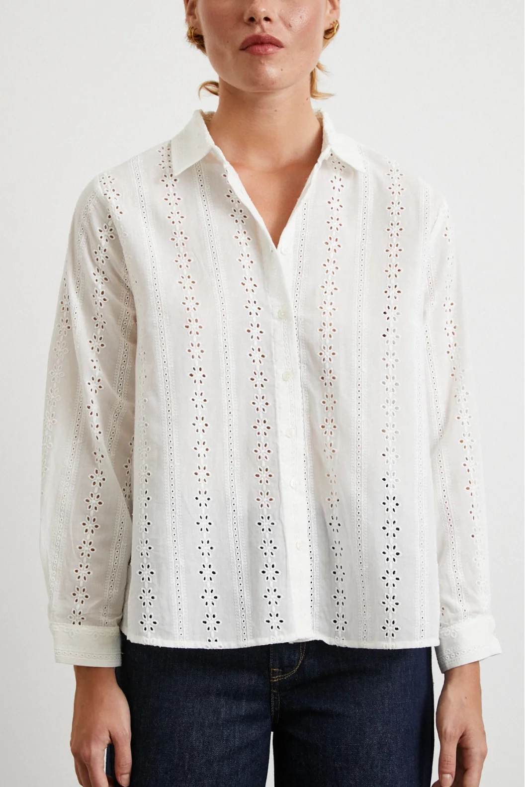 Fisto İşlemeli Gömlek Beyaz