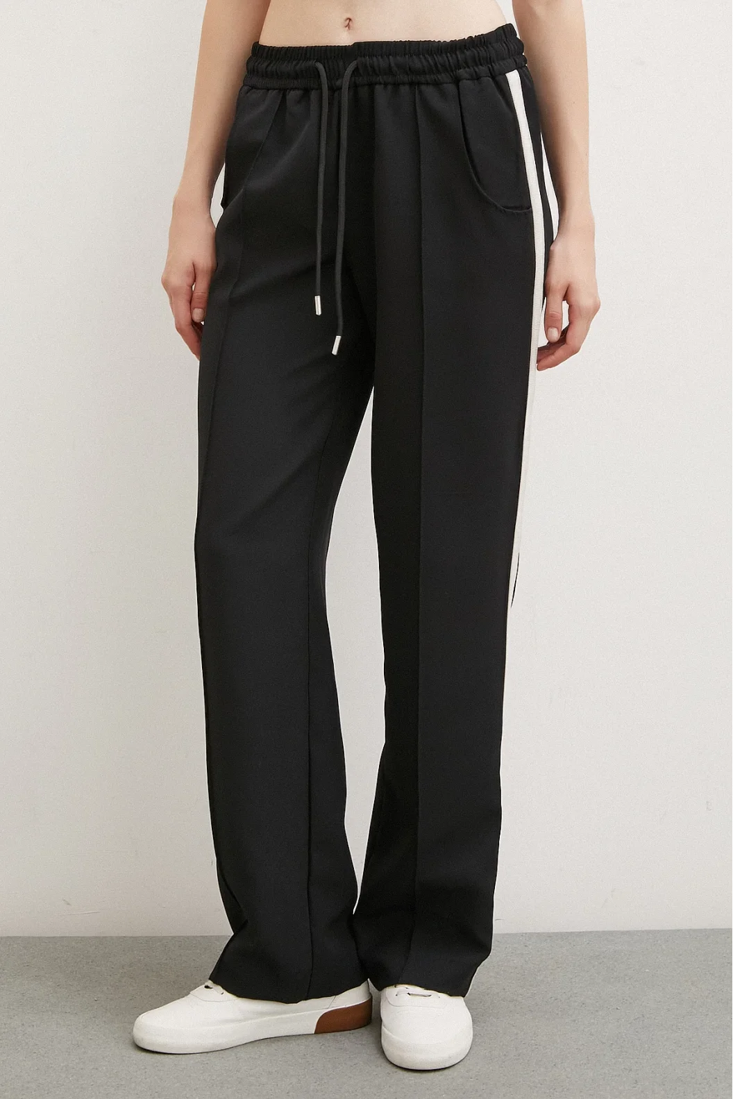Elastic Waist Strip Pants Black