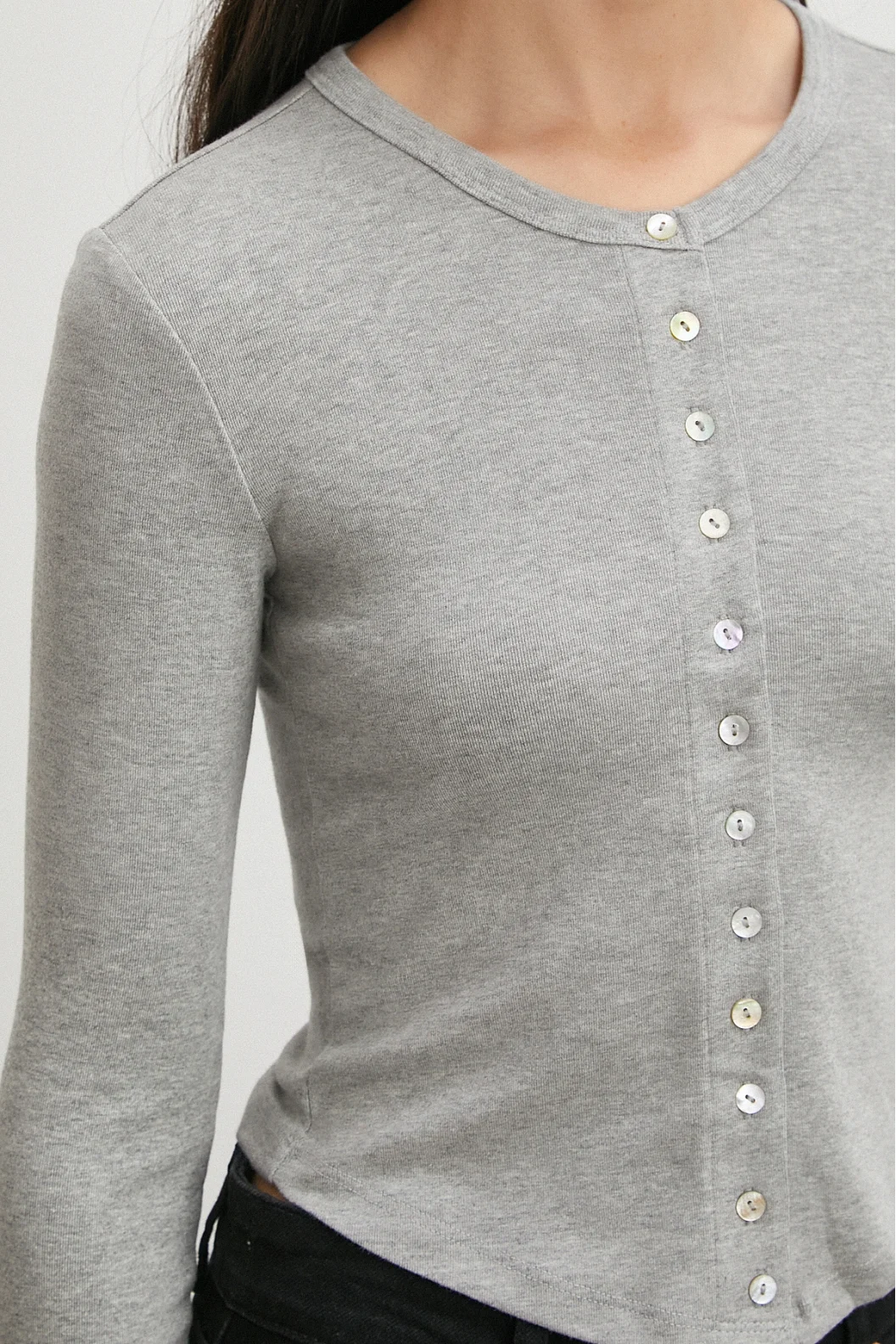 Düğmeli Uzun Kol Bluz Gri