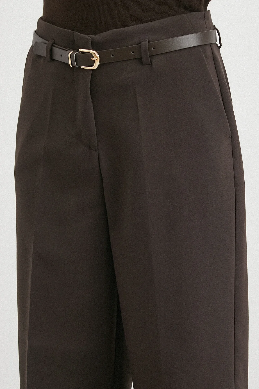 Yüksek Bel Paça Detaylı Kemerli Pantolon Kahve