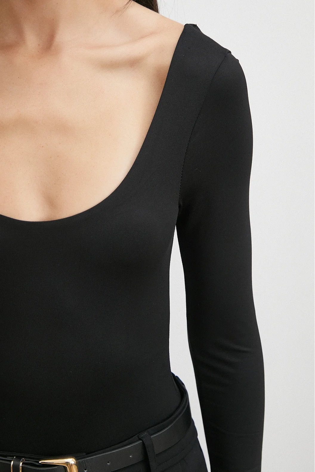 U Yaka Uzun Kollu Çıtçıtlı Bodysuit Siyah