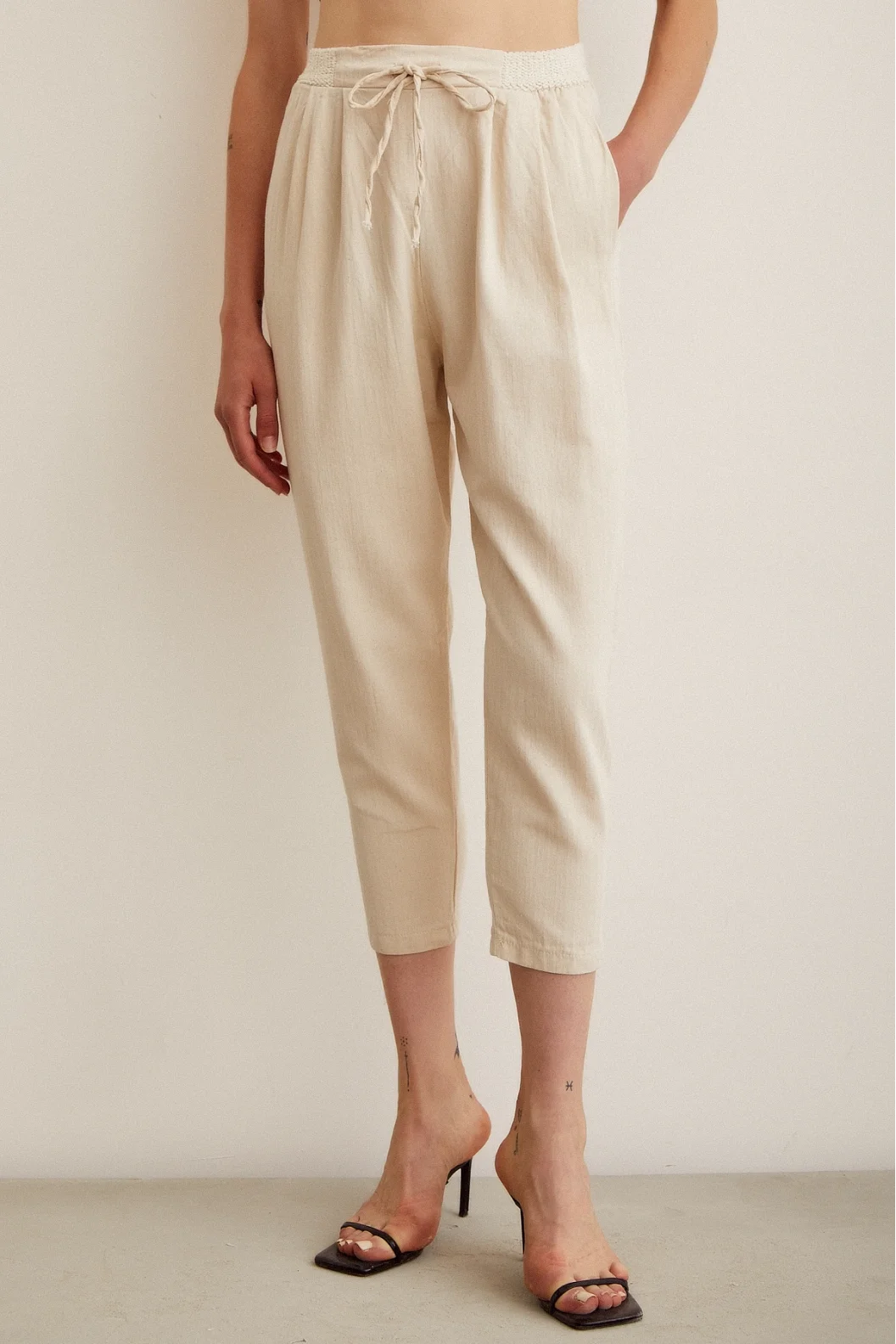 Knitted Belted Pants Beige