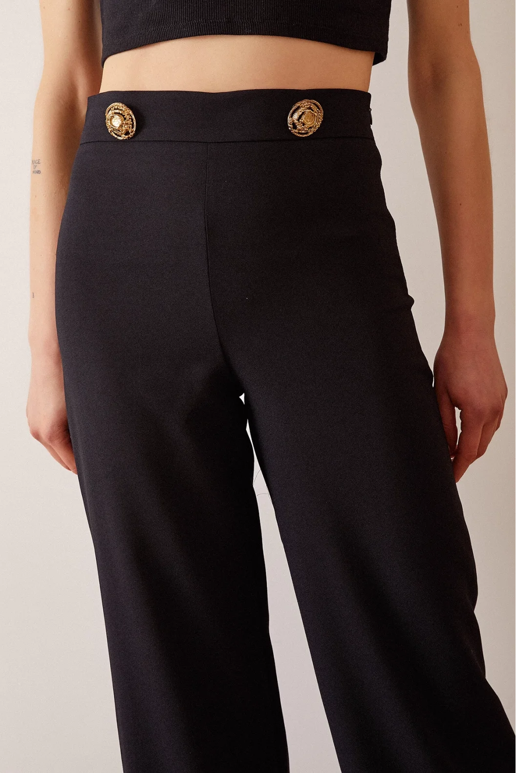 Button Detailed Slouchy Pants Black