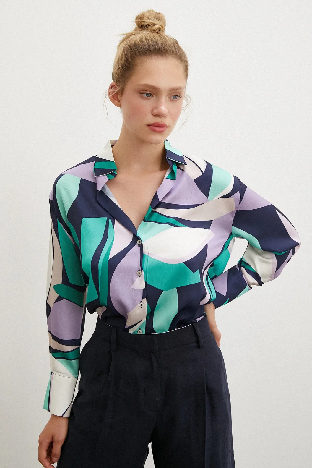 Patterned V Neck Shirt Purple