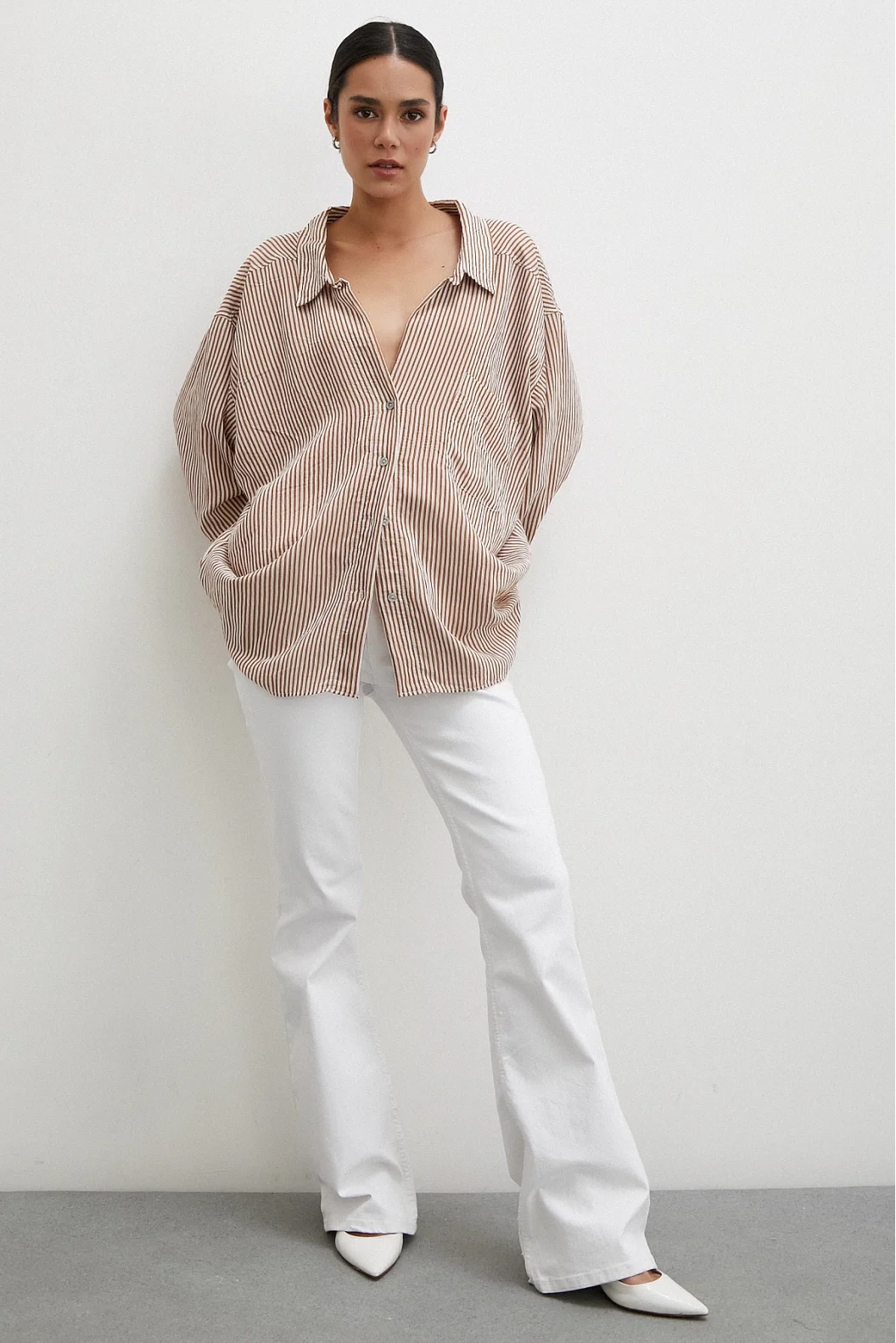 Bat Sleeve Striped Shirt Brown
