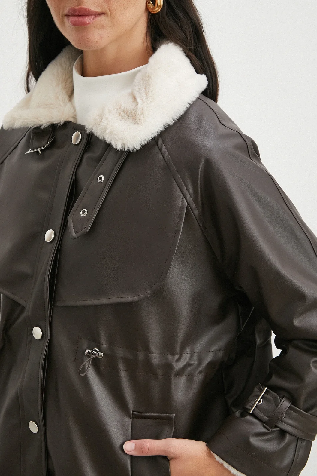 Kürklü Yaka Detaylı Deri Ceket Kahve