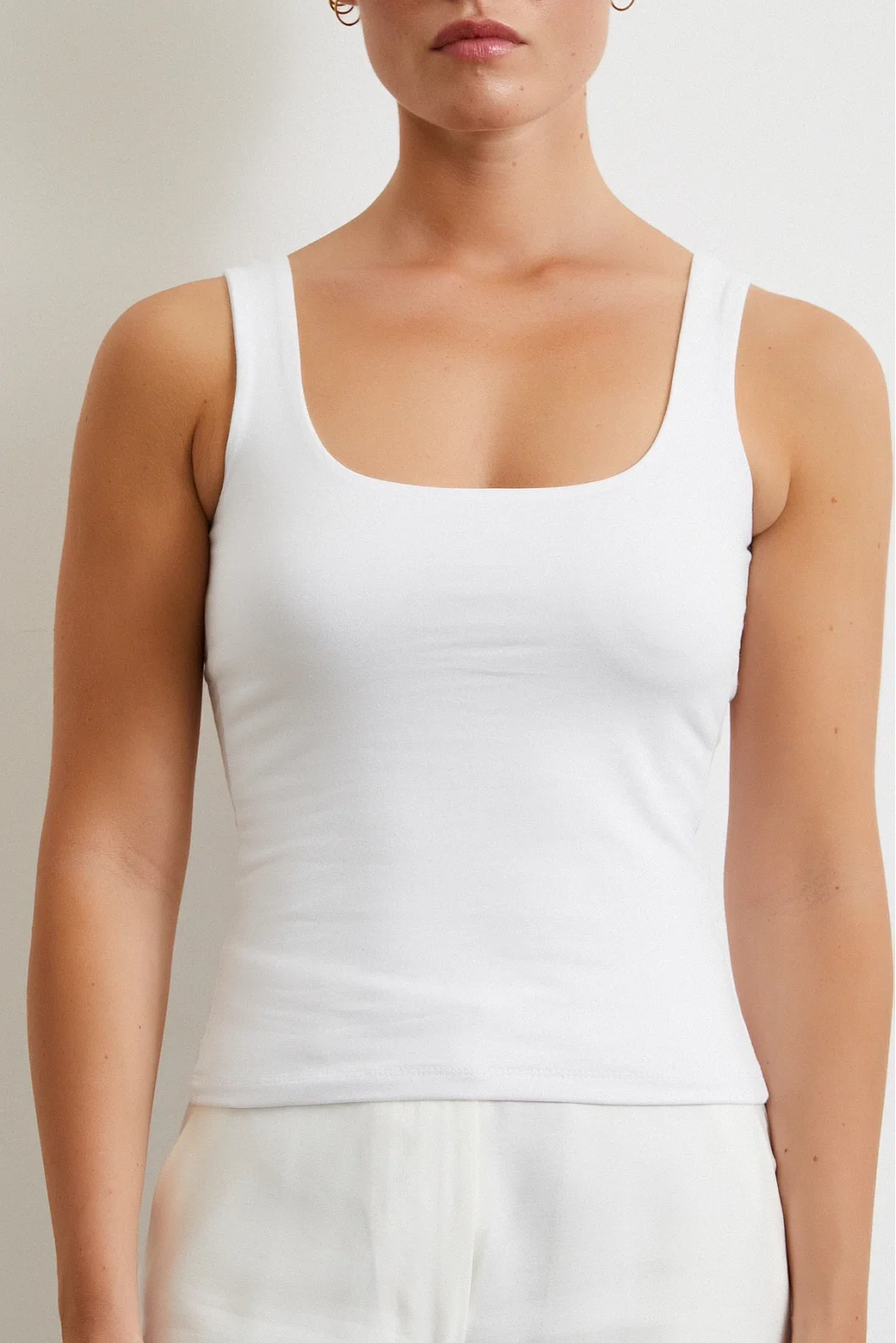 Askılı Basic Top Beyaz