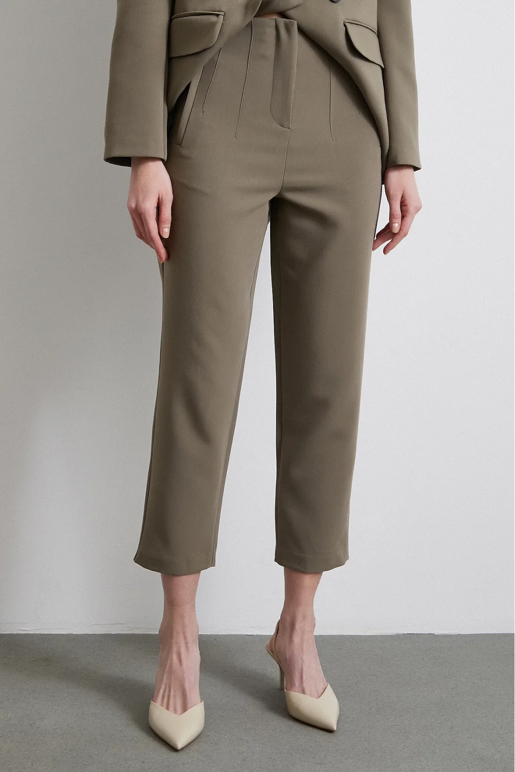 Vorne gebürstete Skinny-Stoffhose in Khaki