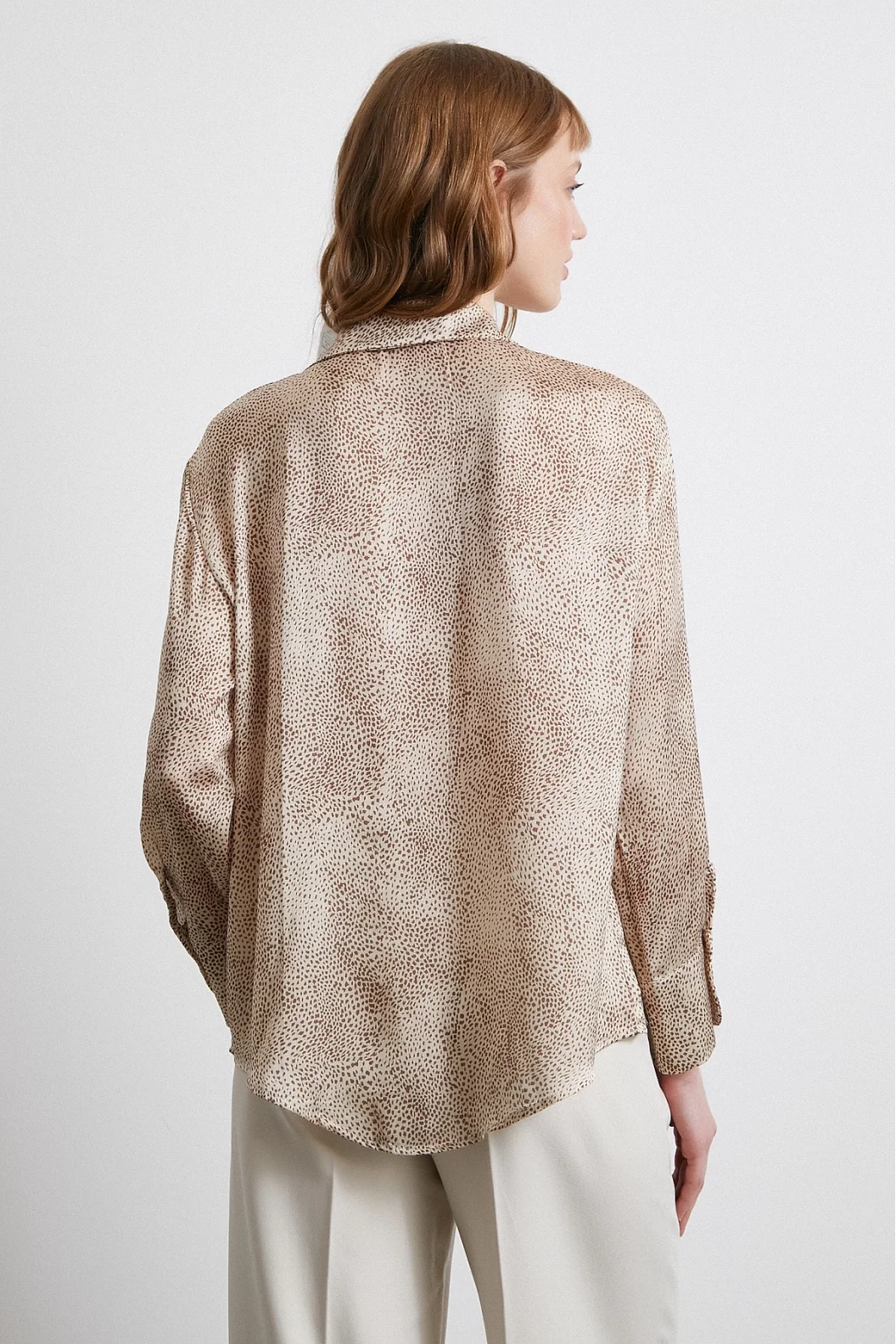 V-Neck Patterned Satin Shirt in Brown