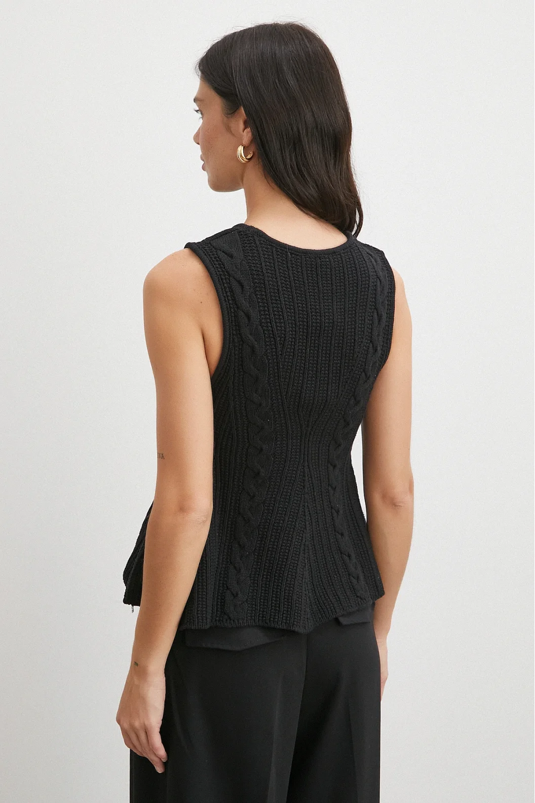 Burgu Örgü Kolsuz Triko Siyah