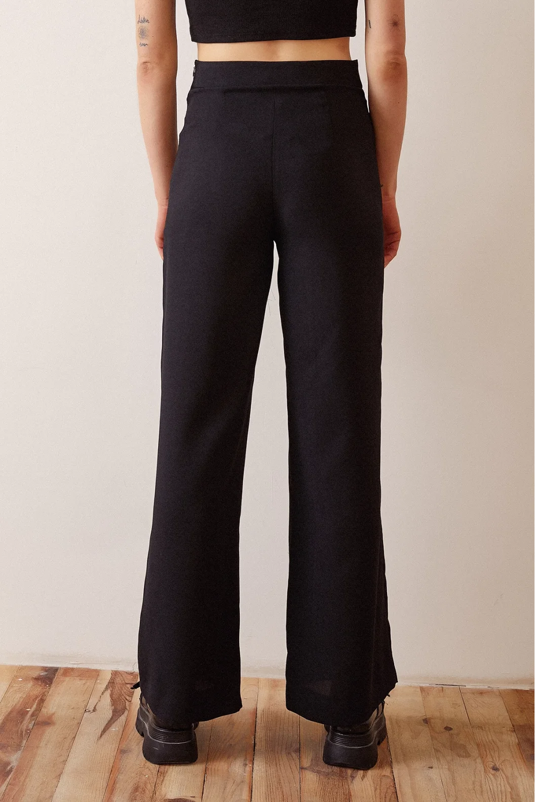 Button Detailed Slouchy Pants Black