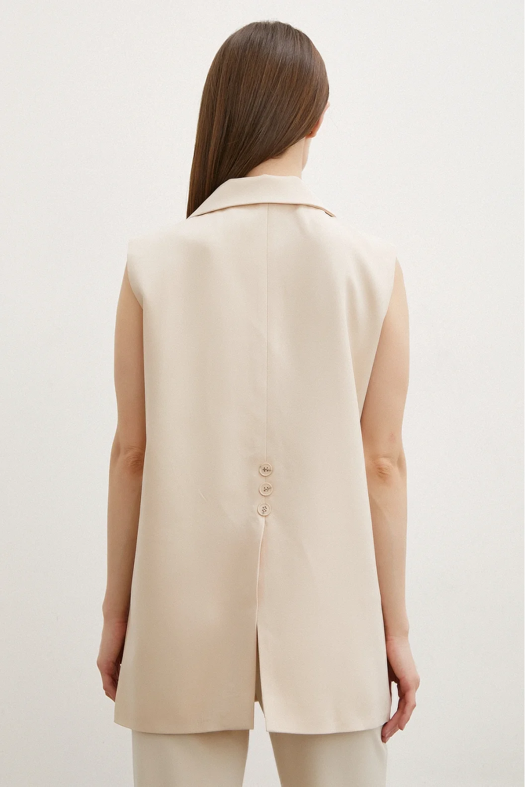 Buttoned Long Vest with Pocket Flap Beige