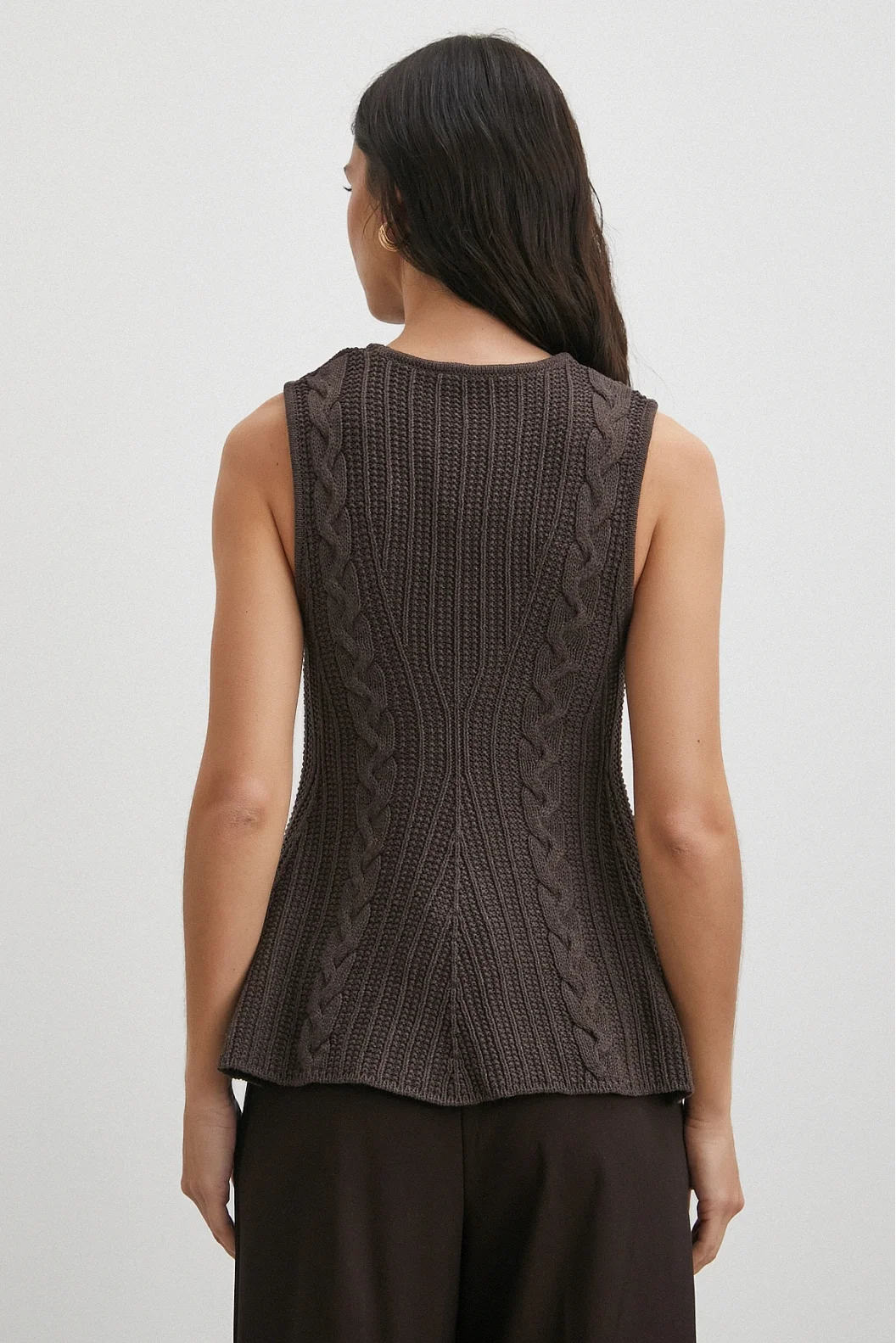 Burgu Örgü Kolsuz Triko Kahve