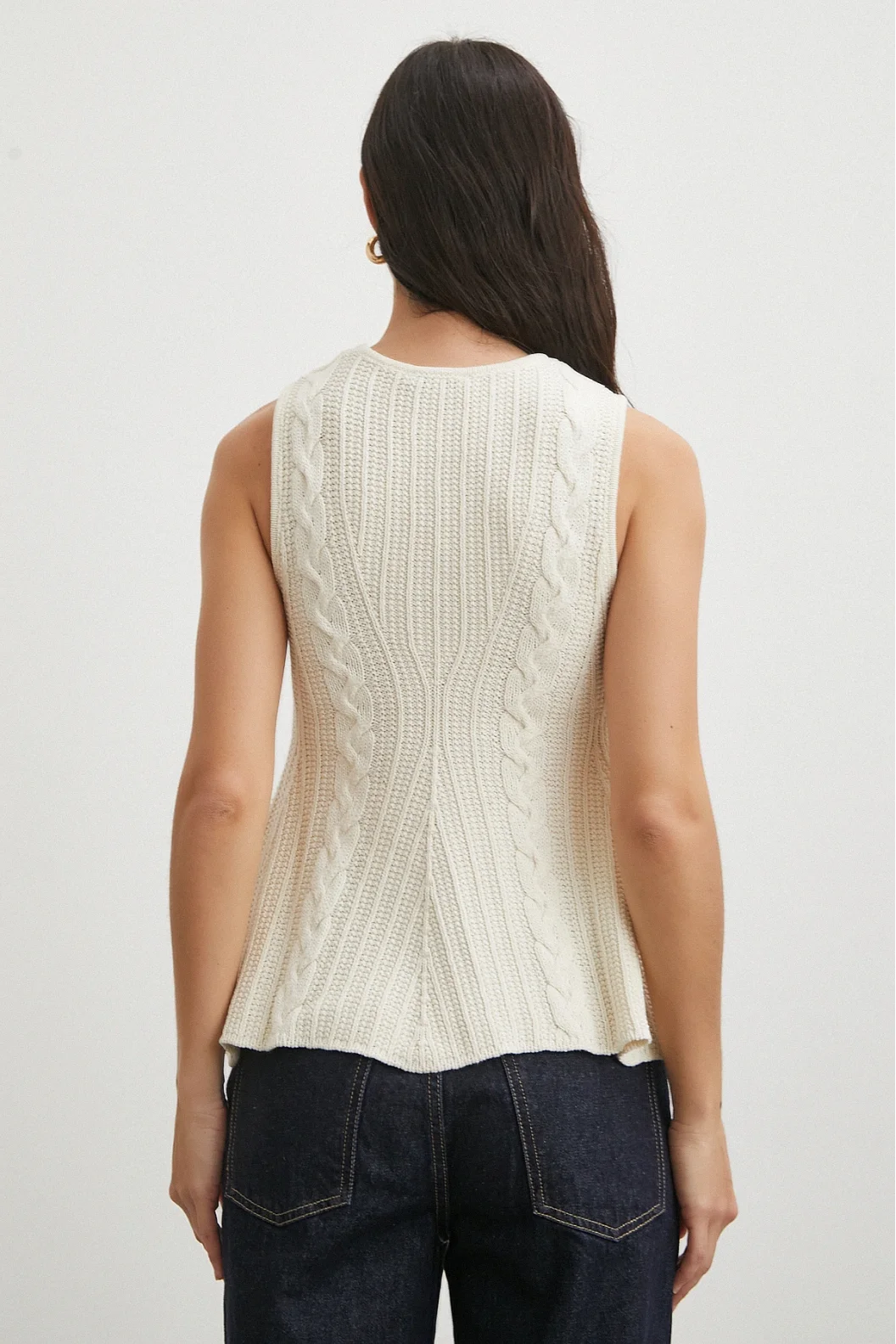Burgu Örgü Kolsuz Triko Ekru