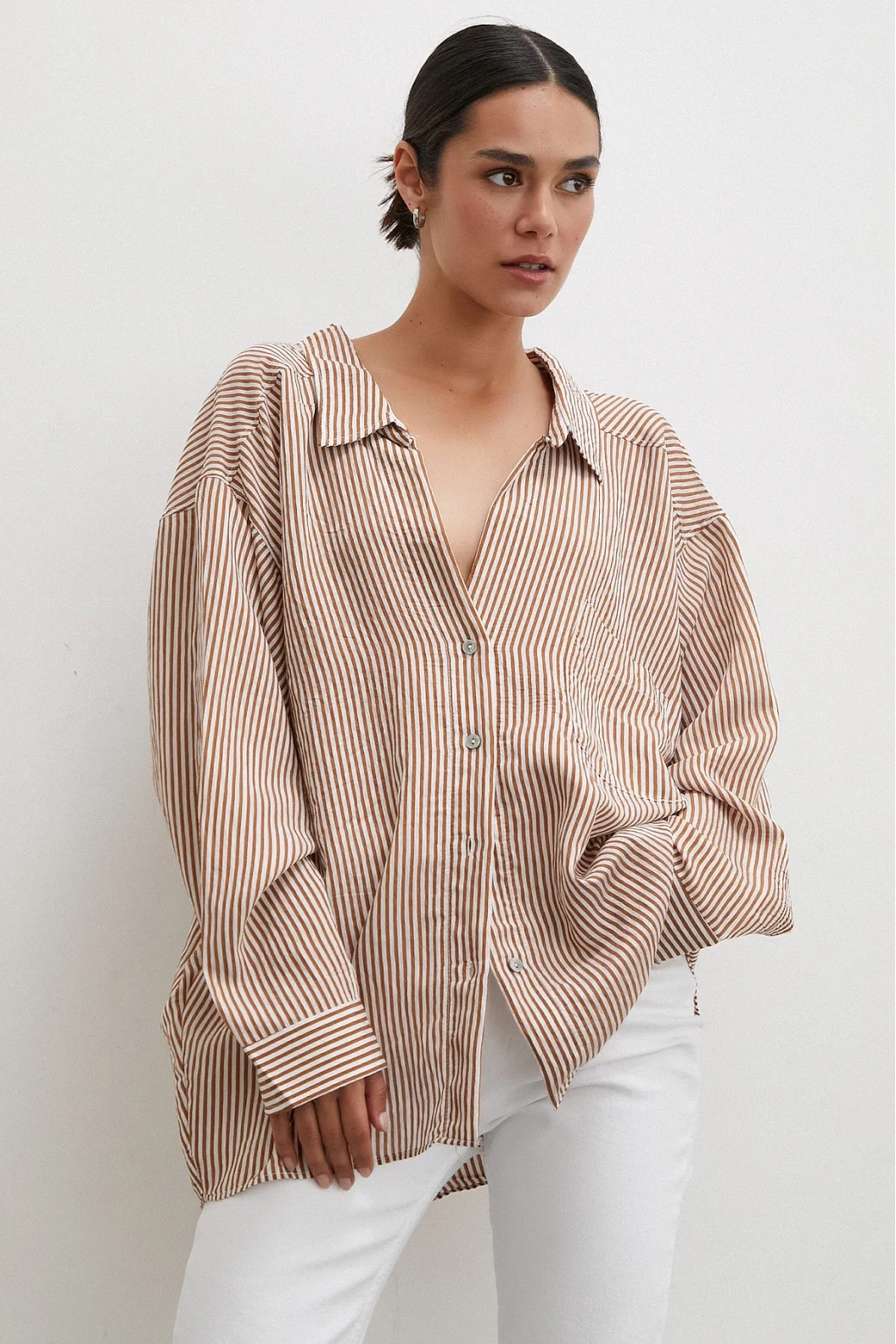 Bat Sleeve Striped Shirt Brown