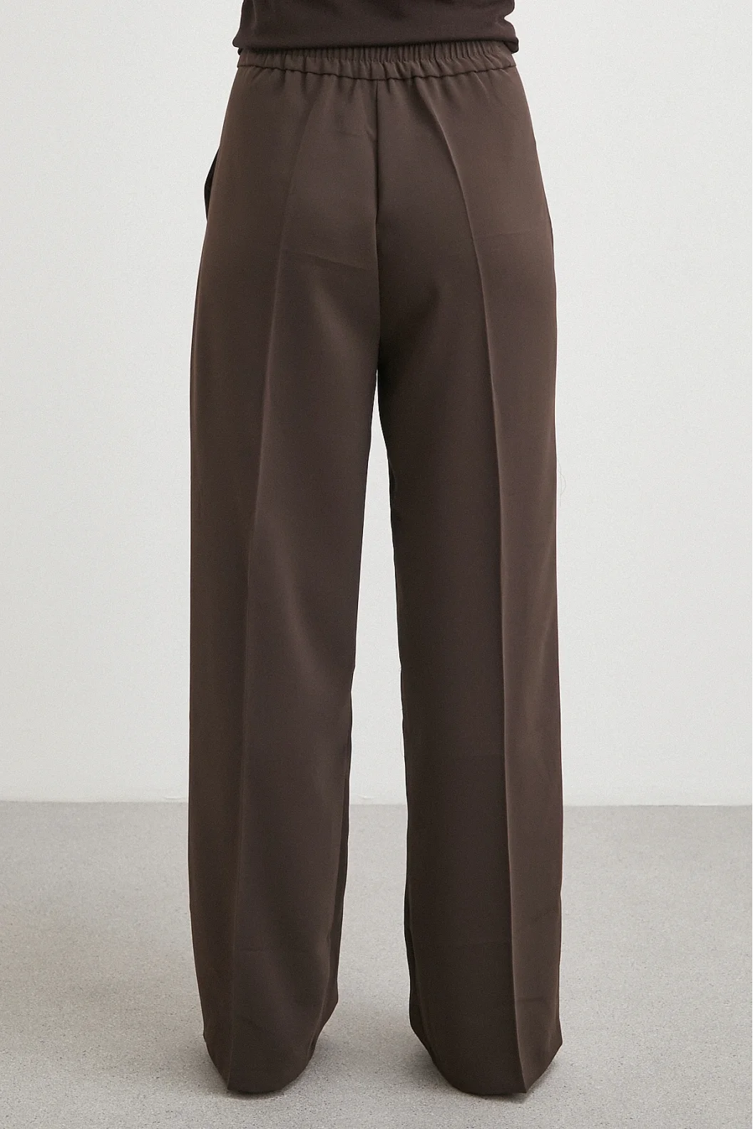 Beli Lastikli Pileli Geniş Paça Pantolon Kahve