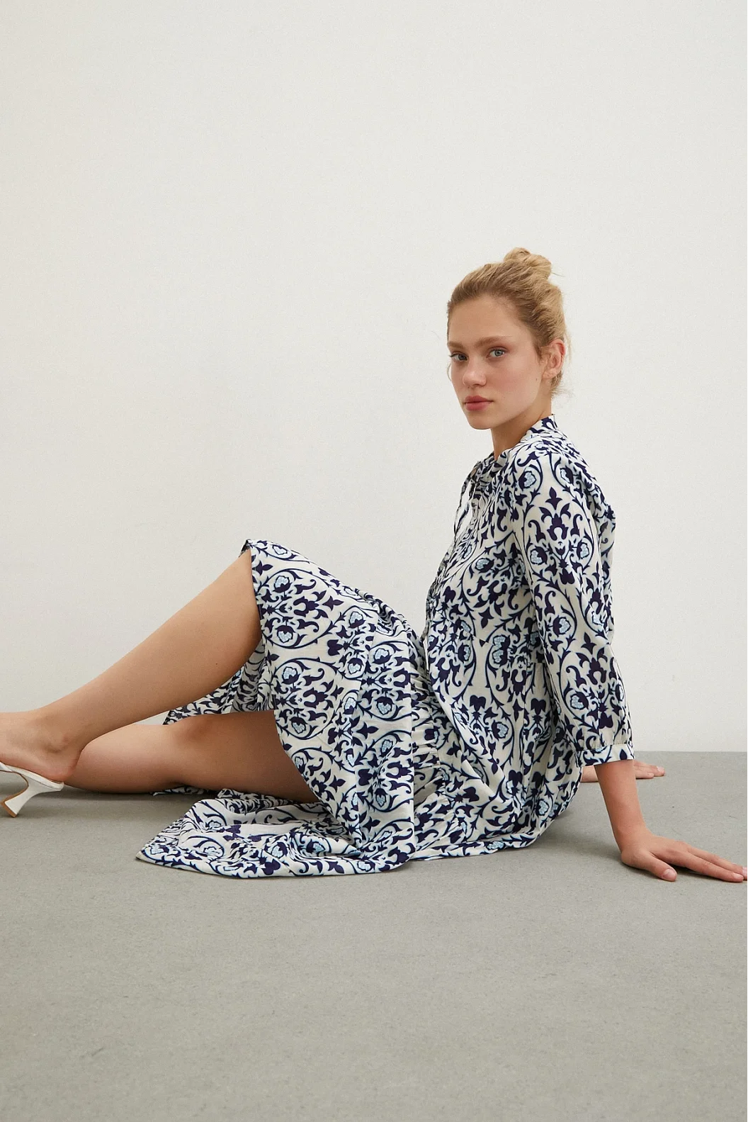 V-Neck Patterned Maxi Dress Navy