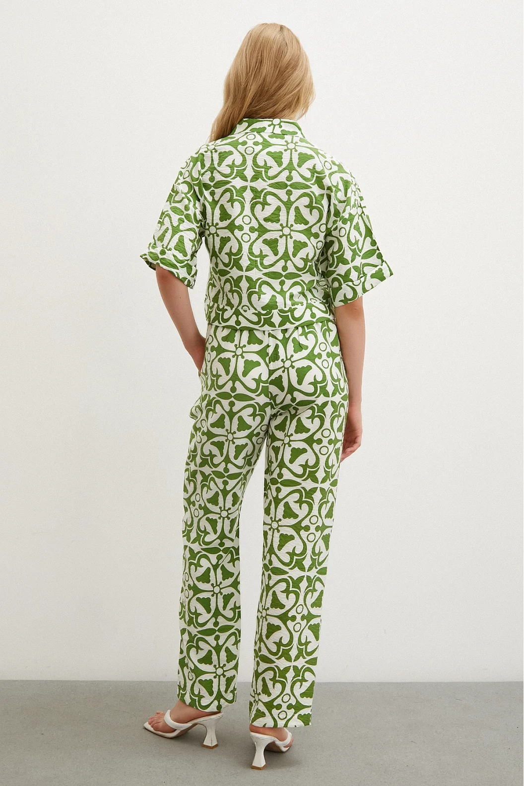 Kurzarm Crop Shirt Grün