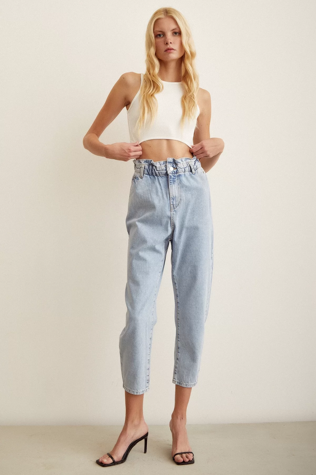 Elastischer Bund Mom Jeans Eisblau