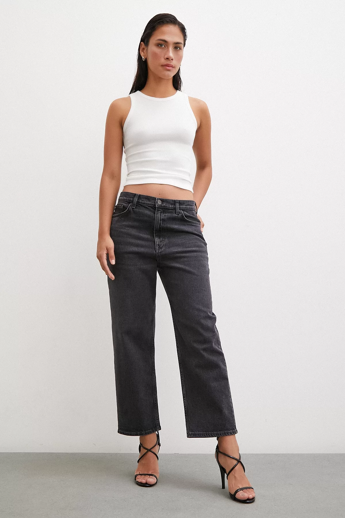 Tube Leg High Waist Jeans Black