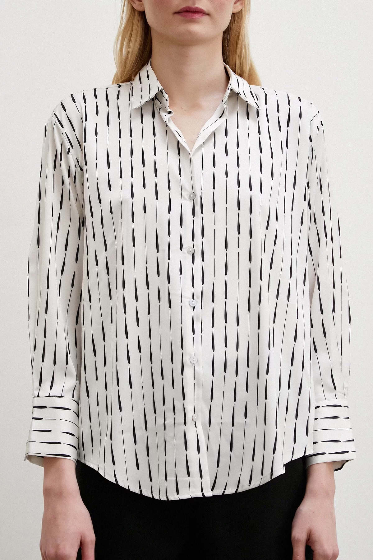 V Neck Patterned Shirt Cream