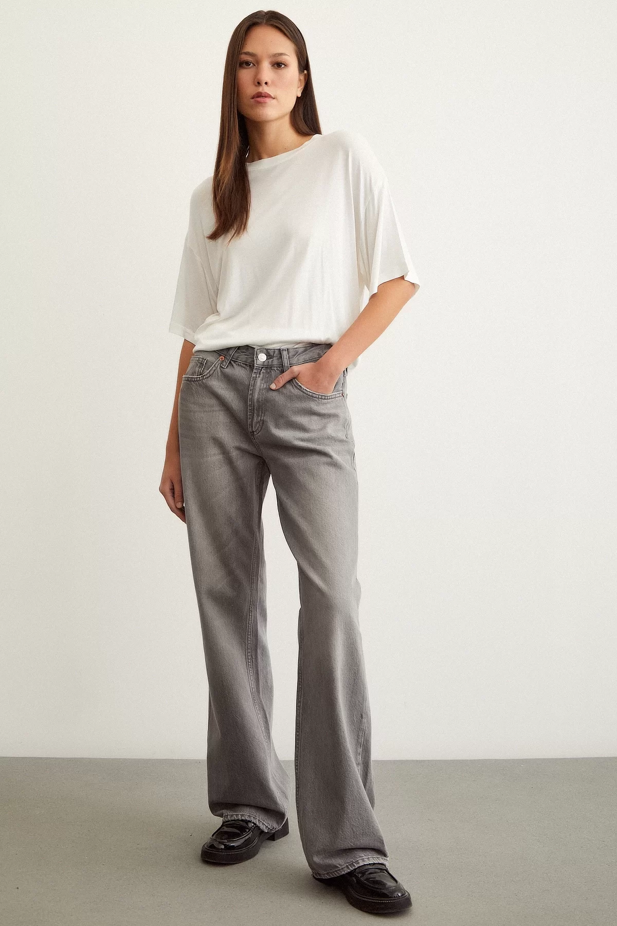 Aufstieg Bel Wide Leg Jean Antirassistisch