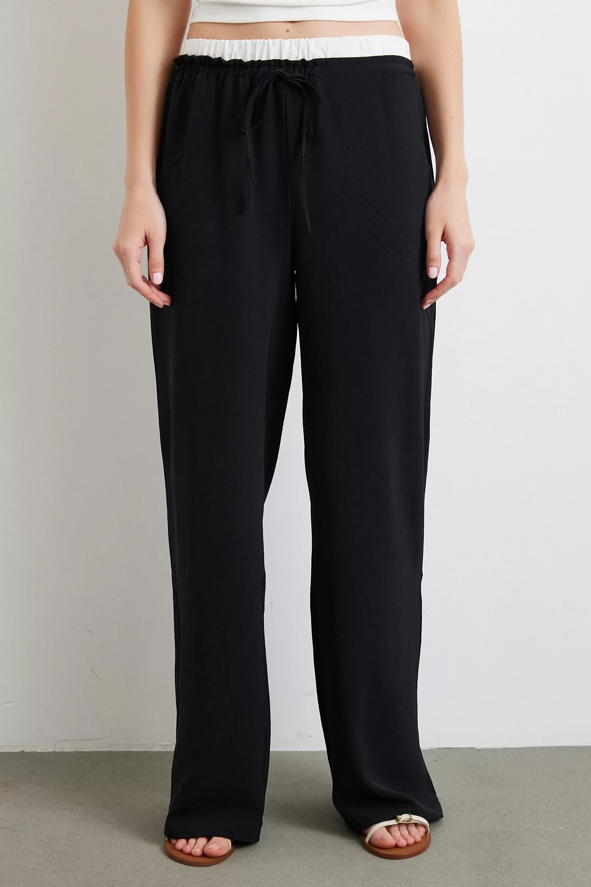 Bel Bantlı Wide Leg Pantolon Siyah