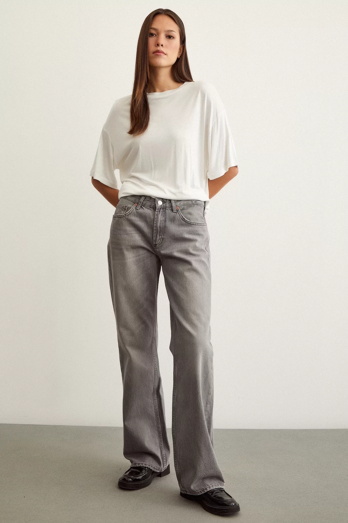 Aufstieg Bel Wide Leg Jean Antirassistisch